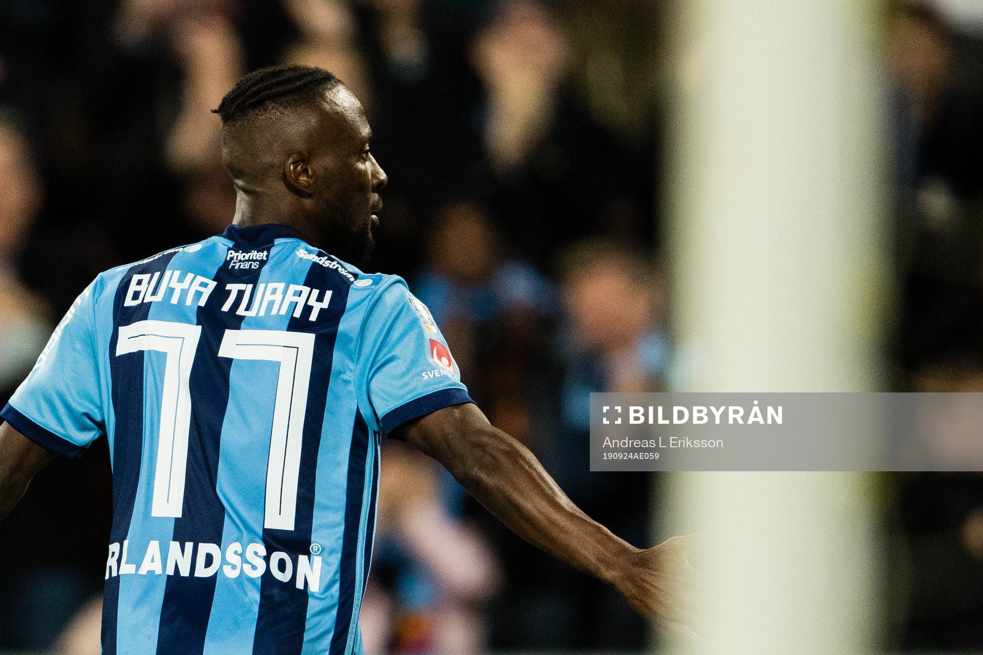 Djurgårdens Mohamed Buya Turay jublar efter att ha gjort 1-0 för Djurgården under fotbollsmatchen i Allsvenskan mellan Djurgården och Falkenberg den 24 september 2019 i Stockholm. 