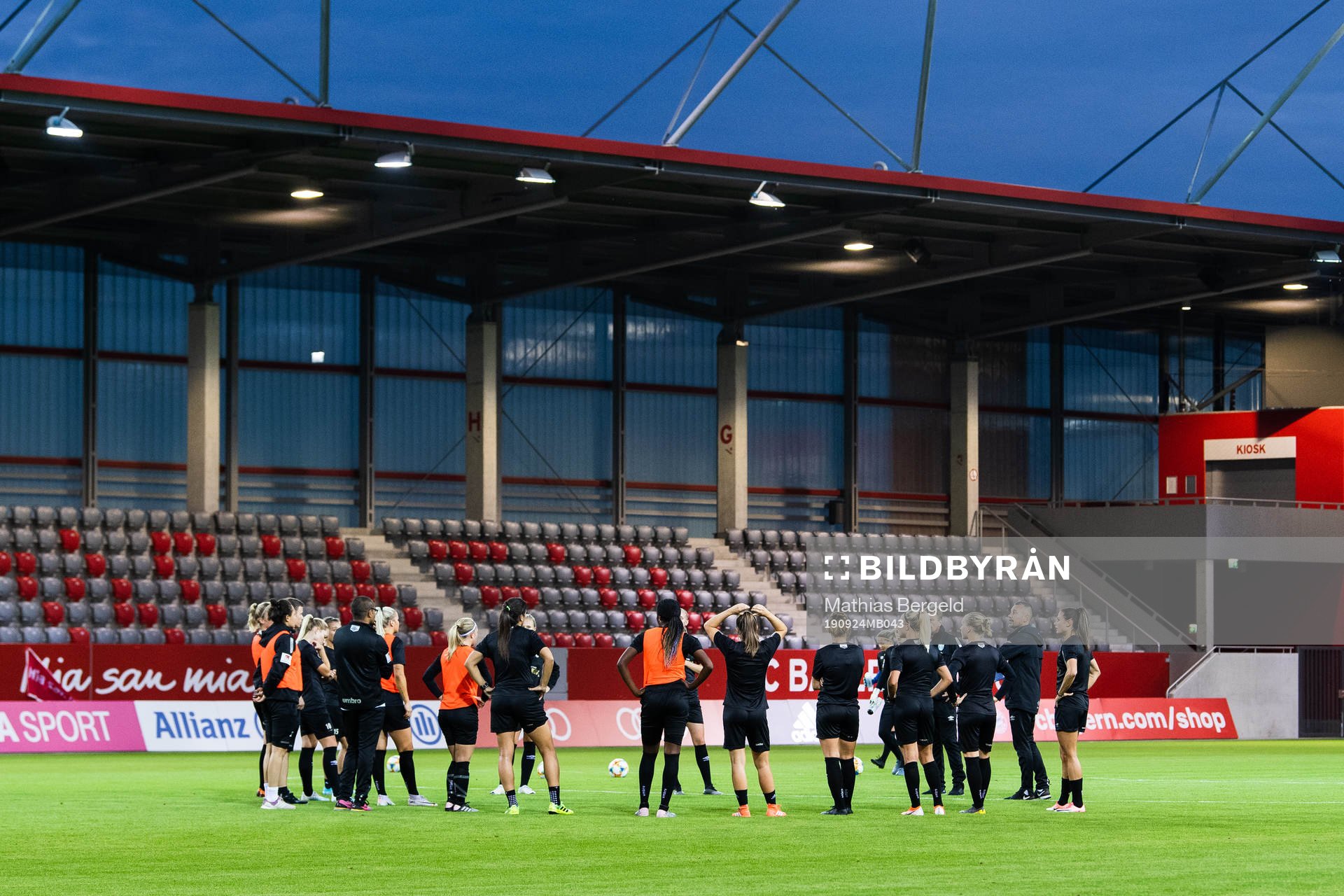 Players of Göteborg gathered