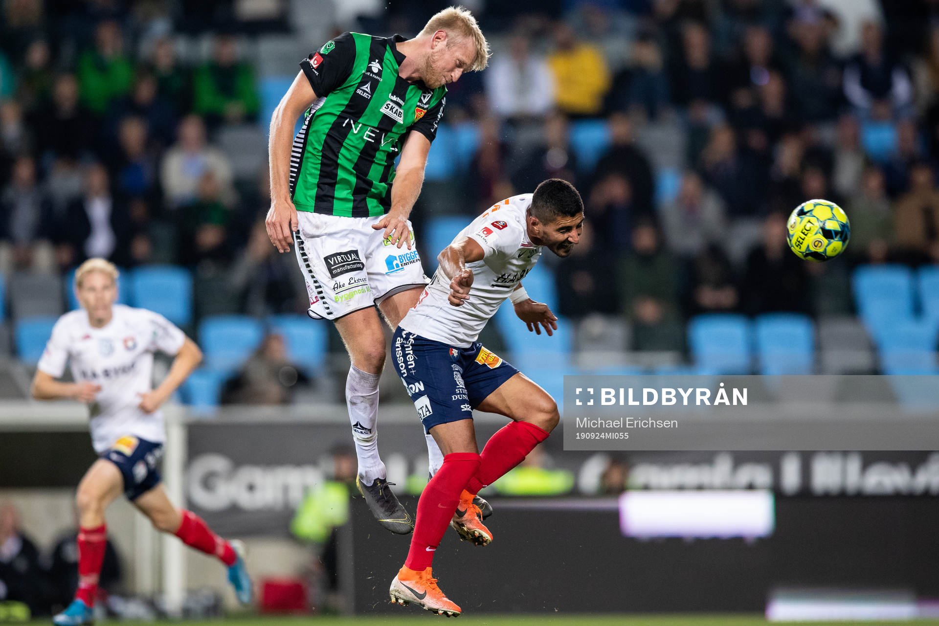 GAIS Carl Elfgren Nyström vinner en nickduell mot