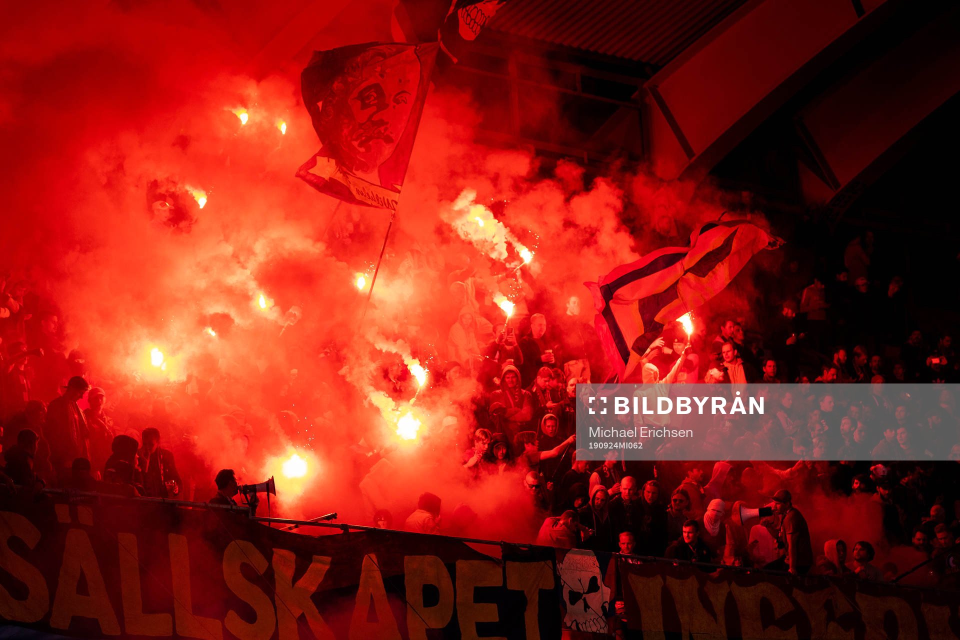 Örgrytes klack med pyroteknik