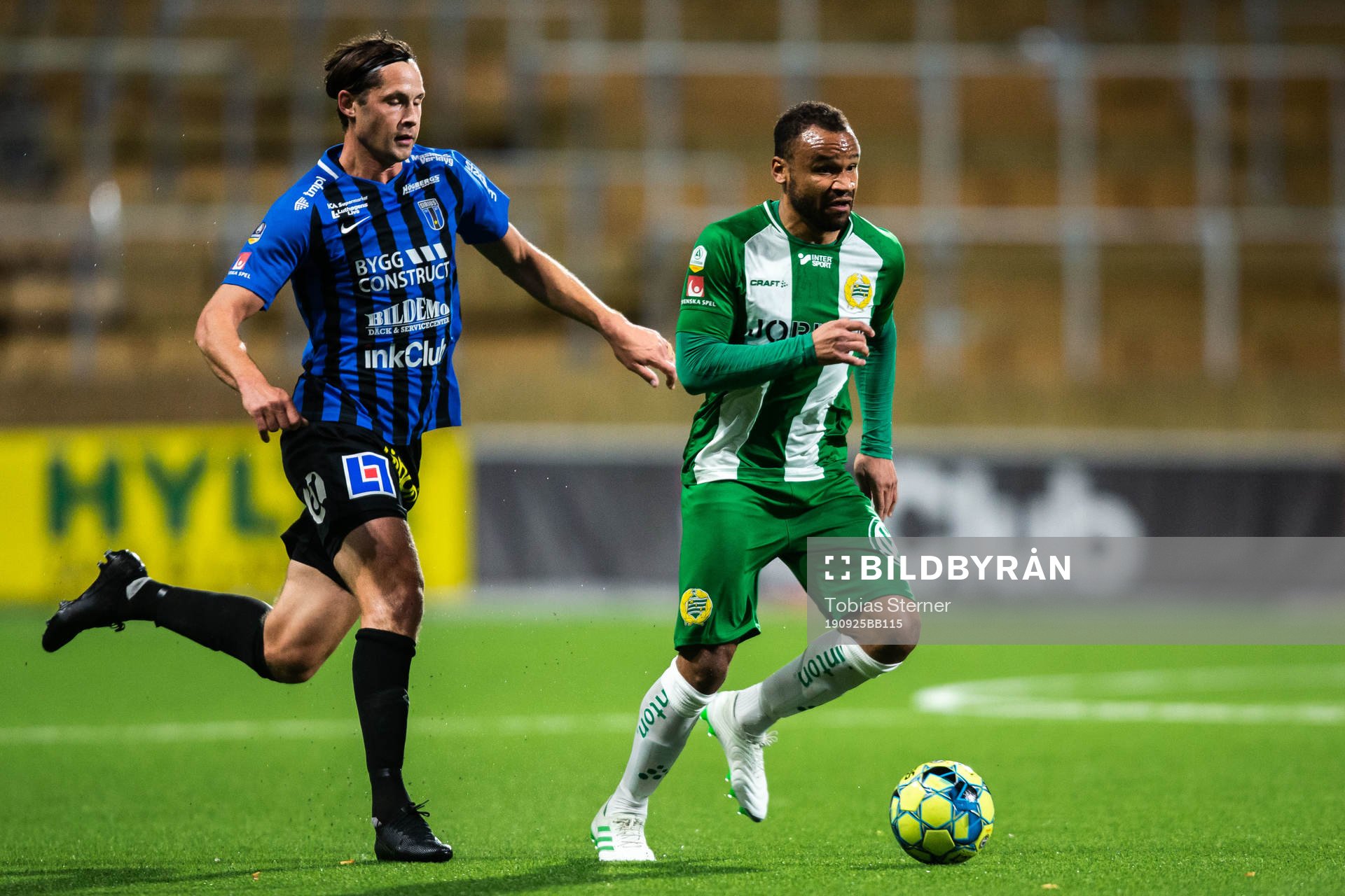 Hammarbys Serge-Junior Martinsson Ngouali och Sirius Philip