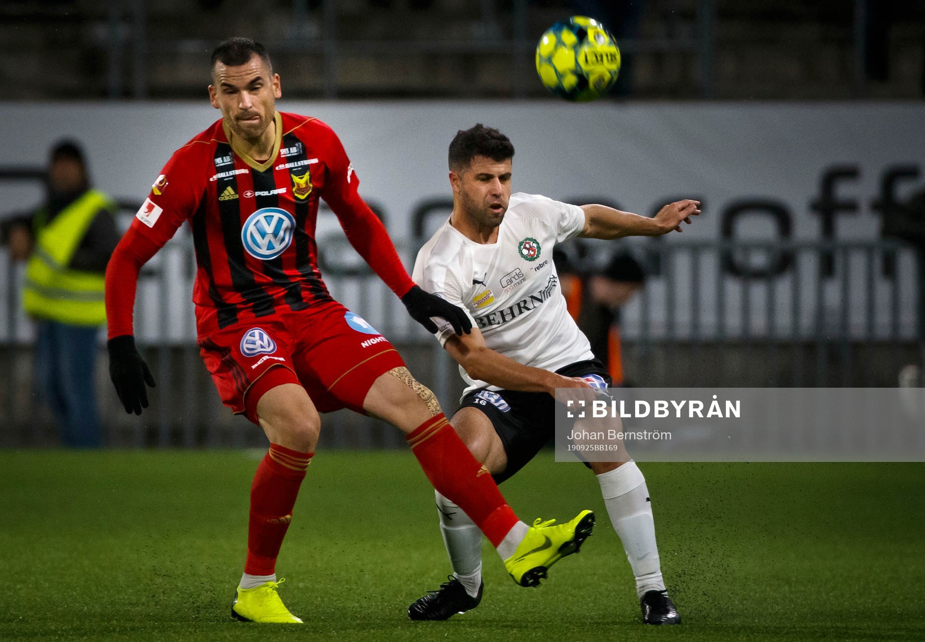 Östersunds Dino Islamovic och Örebros Yaser Kasım
