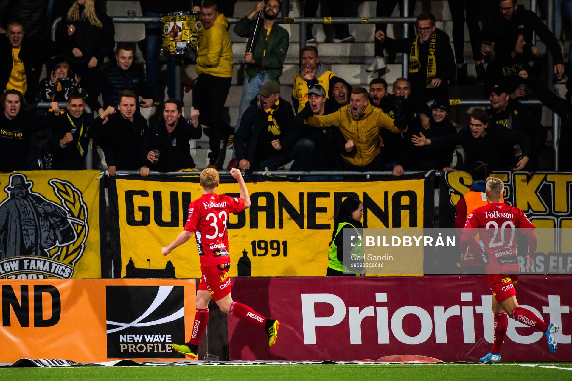 Elfsborgs Sivert Heltne Nilsen jublar framför supportrar