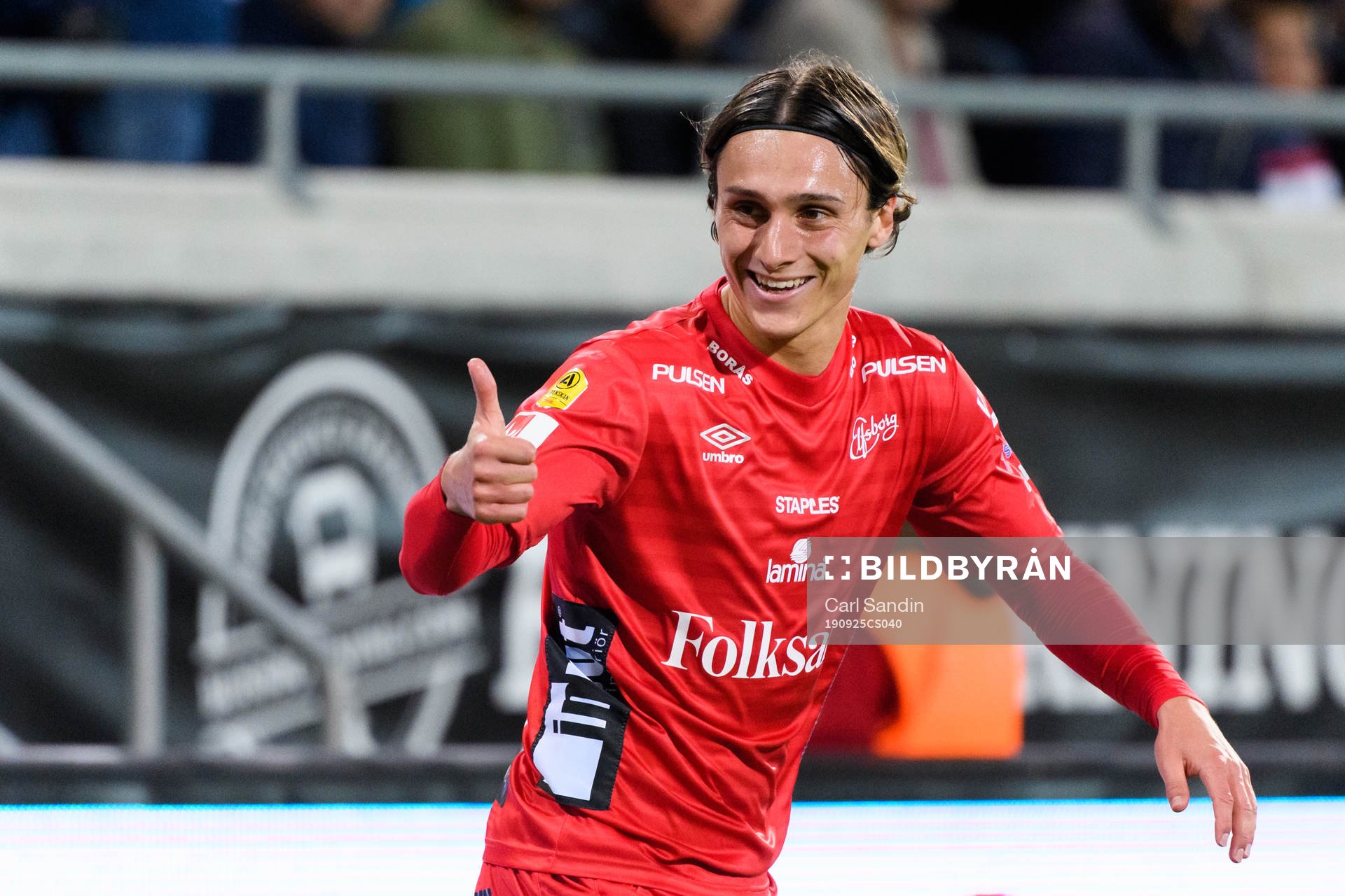 Elfsborgs Jonathan Levi gör tummen upp under fotbollsmatchen i Allsvenskan mellan Häcken och Elfsborg den 25 september 2019 i Göteborg.