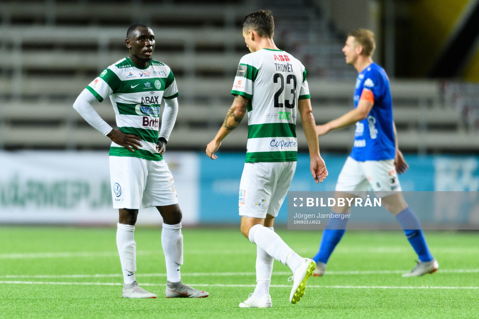 Västerås Ravy Tsouka Dozi och Filip Tronet deppar