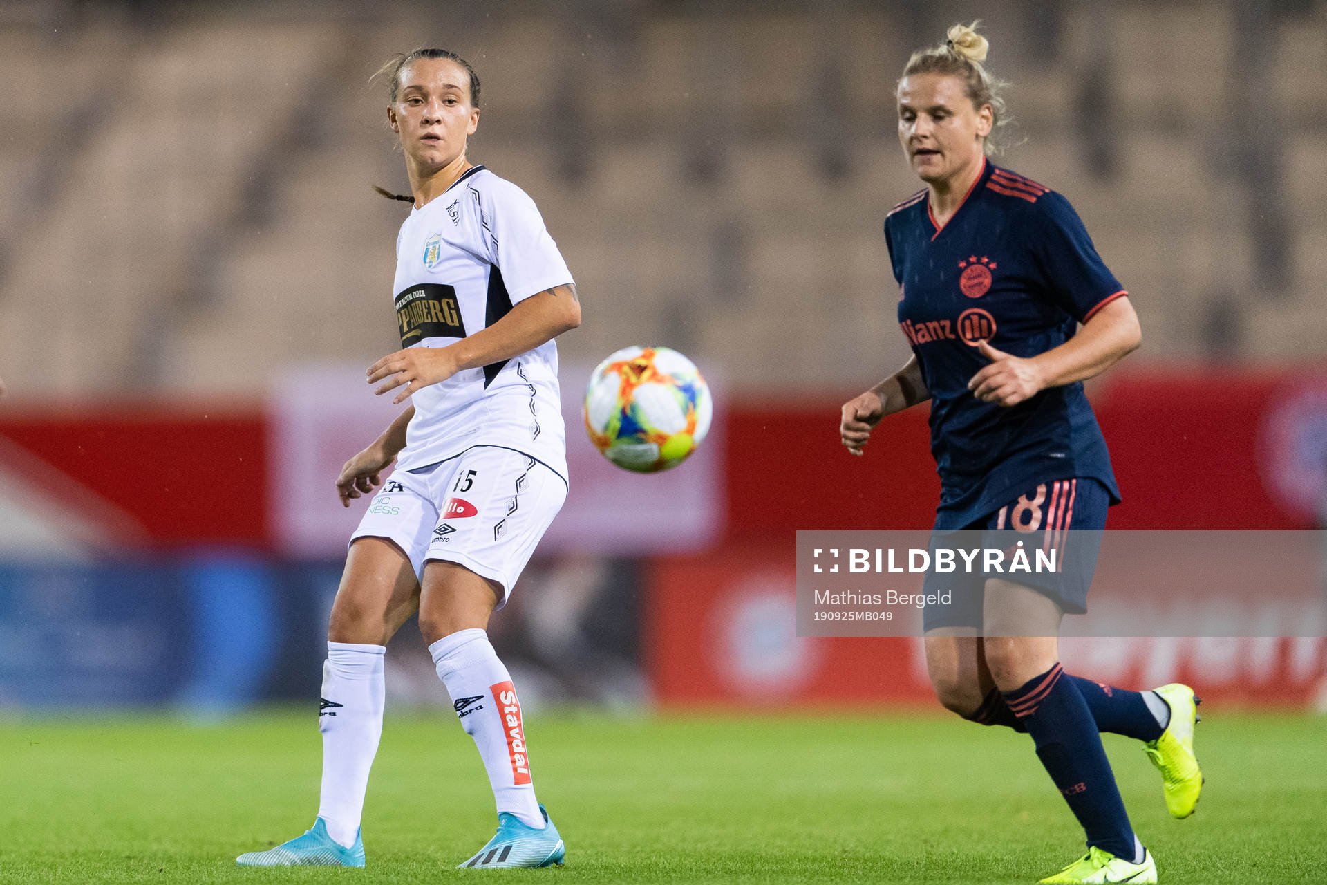 Julia Zigiotti Olme of Göteborg and Dominika   Skorvankova
