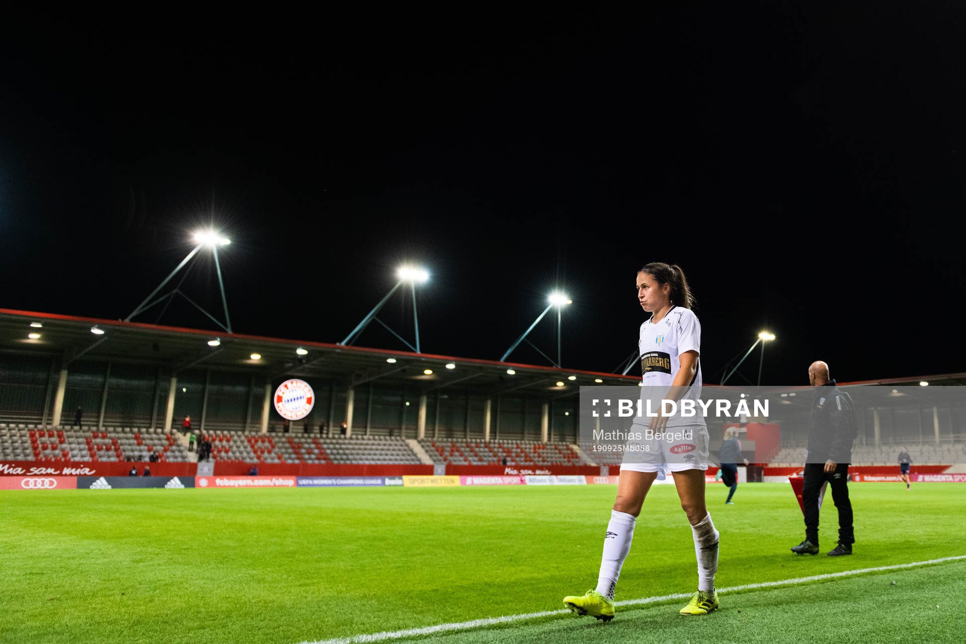 Taylor Leach of Göteborg looks dejected