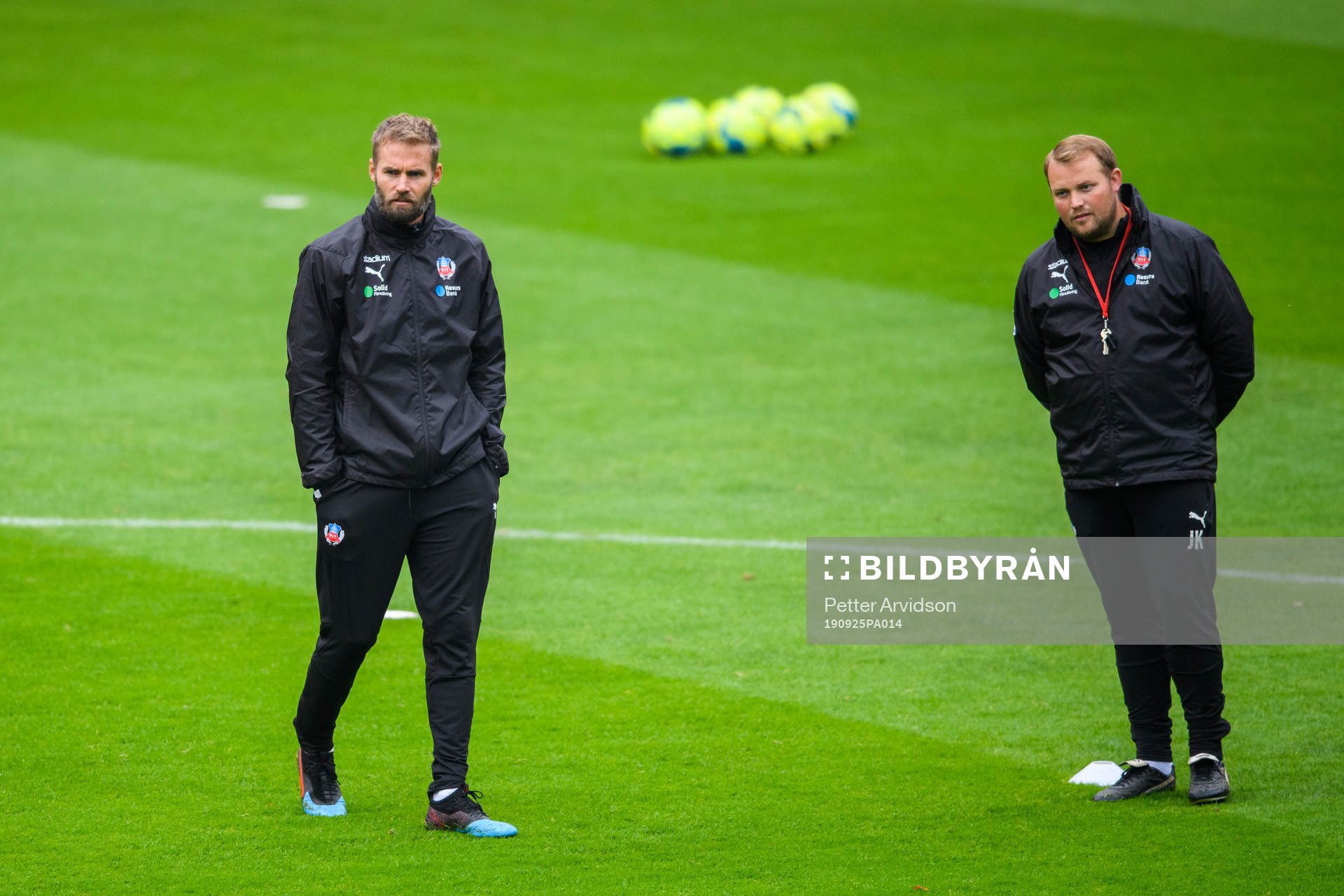 Tränare Olof Mellberg och assisterande tränare Jens