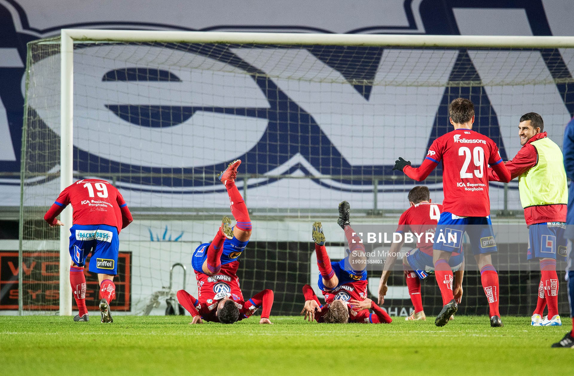Österspelarna jublar under fotbollsmatchen i Superettan mellan Öster och Halmstad den 25 september 2019 i Växjö.