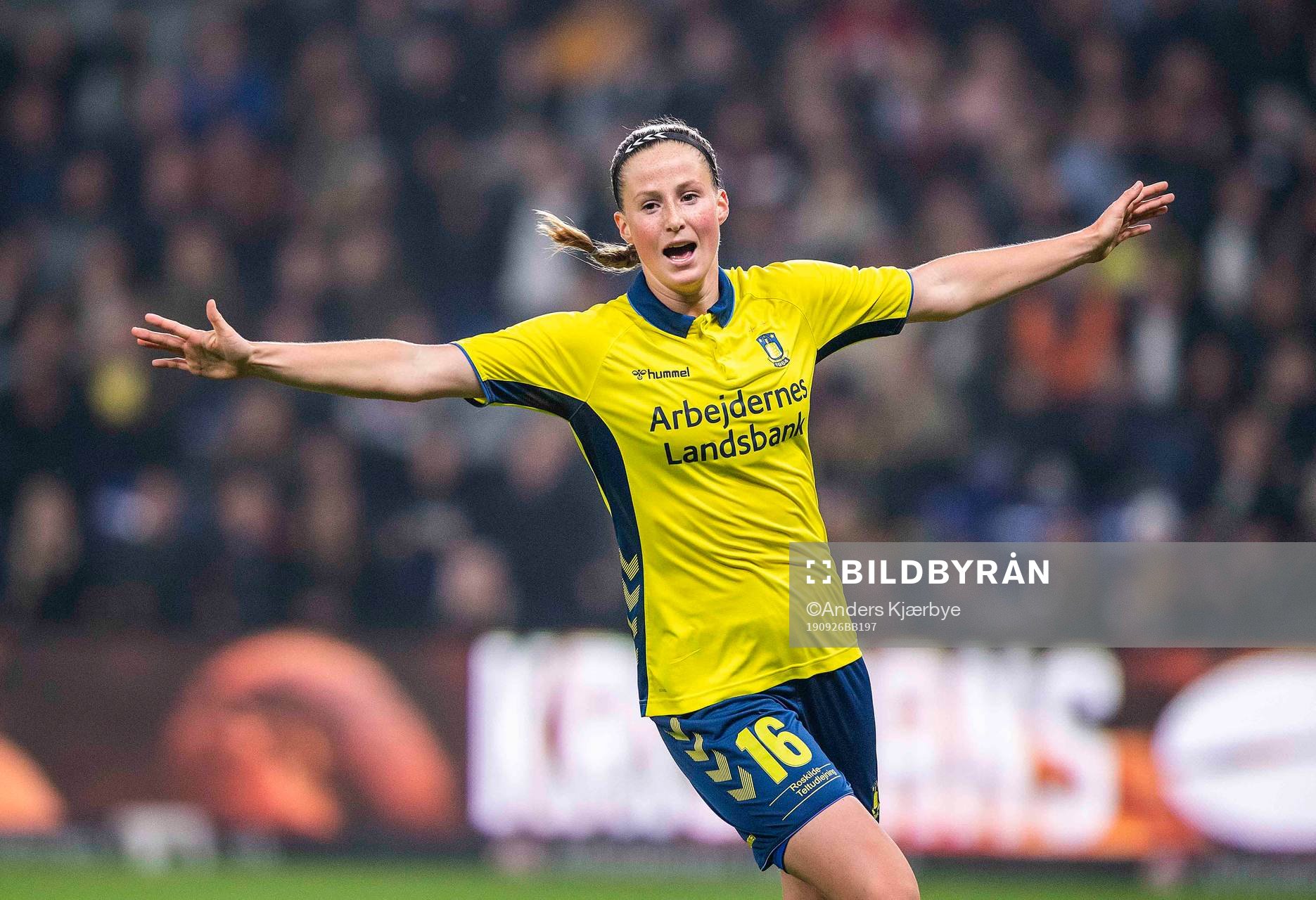 [DK=20190926: Nicoline Sørensen (16), Brøndby IF, jubler