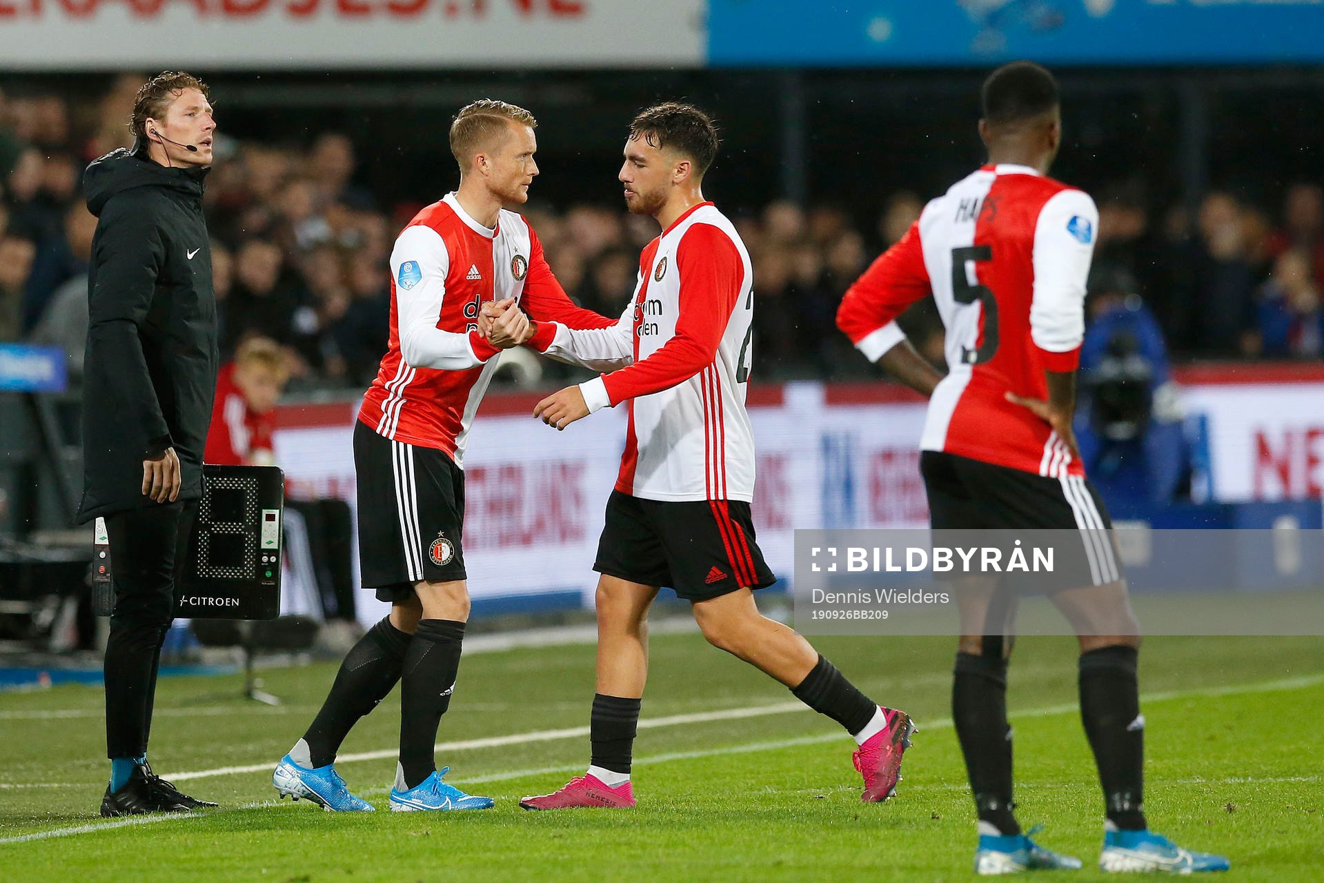  ROTTERDAM , Netherlands , 26-09-2019 , Dutch Football , Eredivisie , Season 2019/2020 , Stadion De Kuip , Feyenoord - AZ , Feyenoord player Sam Larsson and Feyenoord player Orkun Kokcu