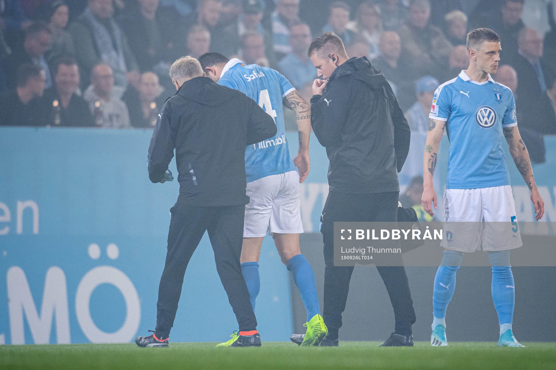 Malmö FFs Behrang Safari lämnar plan