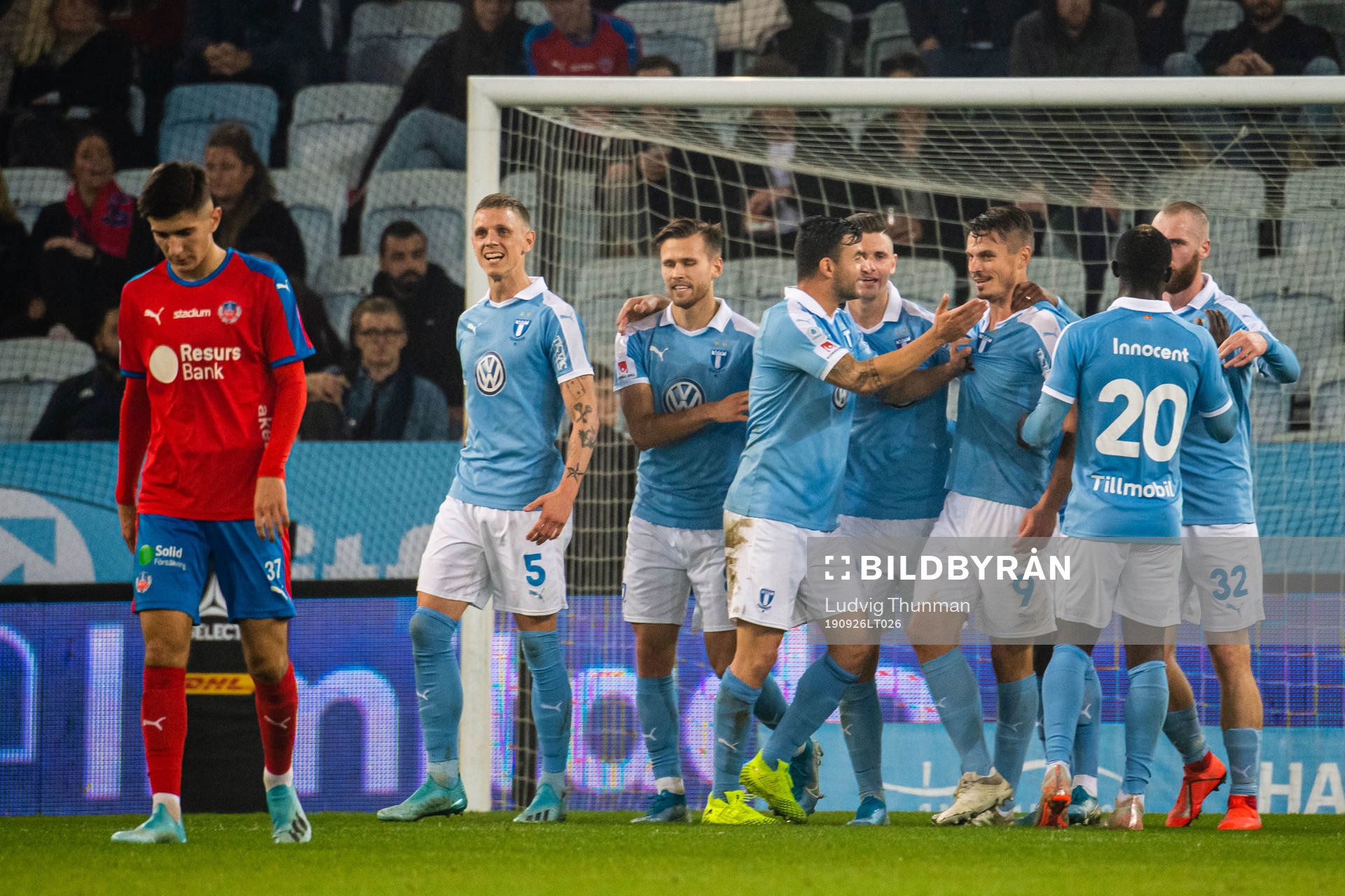 Helsingborgs Armin Gigovic deppar samtidigt som Malmö FFs