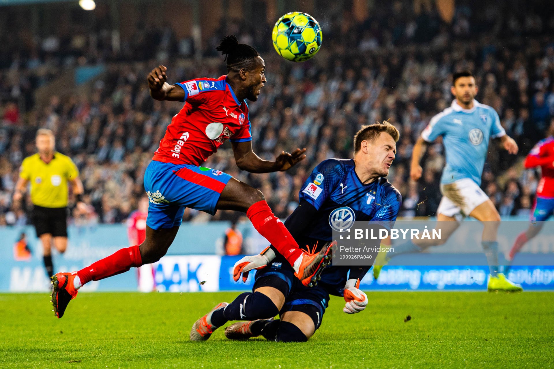 Helsingborgs Mamudu Moro och Malmö FFs Johan Dahlin