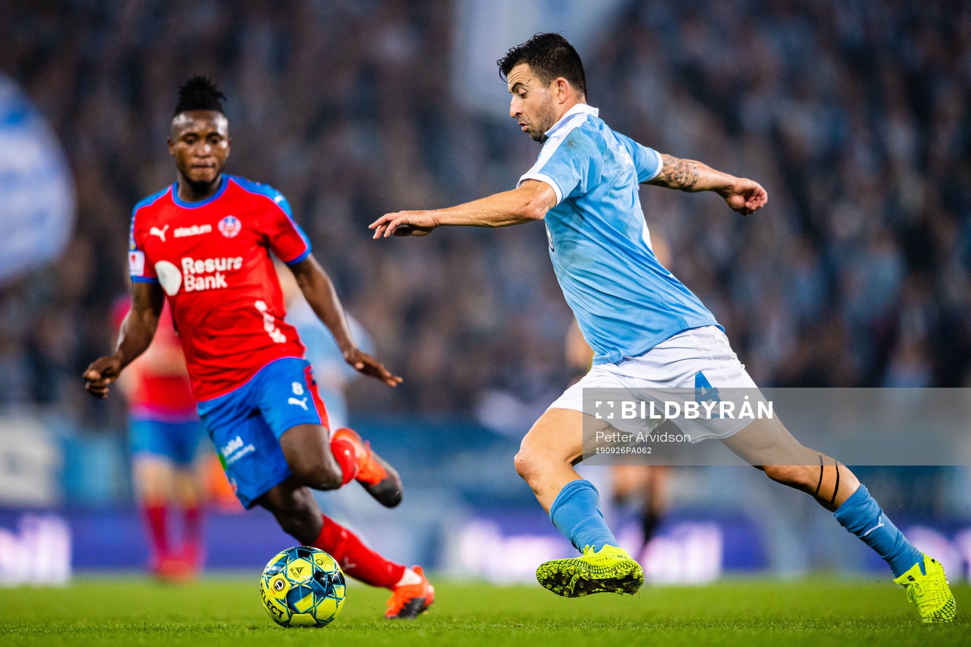 Helsingborgs Mamudu Moro och Malmö FFs Behrang Safari
