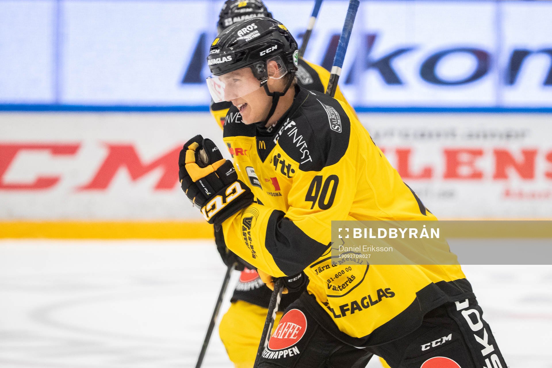 Västerås Isac Skedung jublar