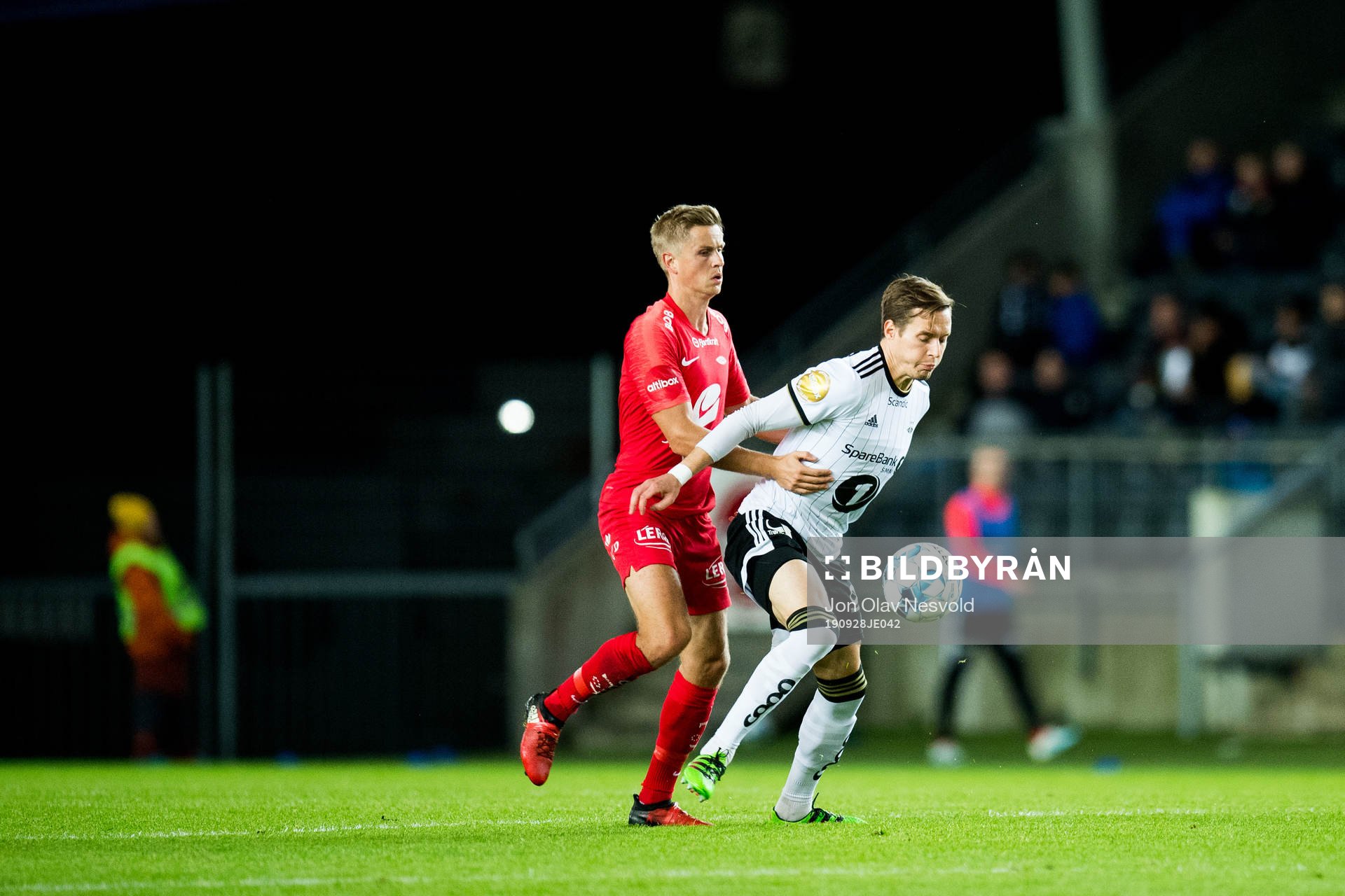 Thomas Grøgaard of Brann and Anders Konradsen of Rosenborg