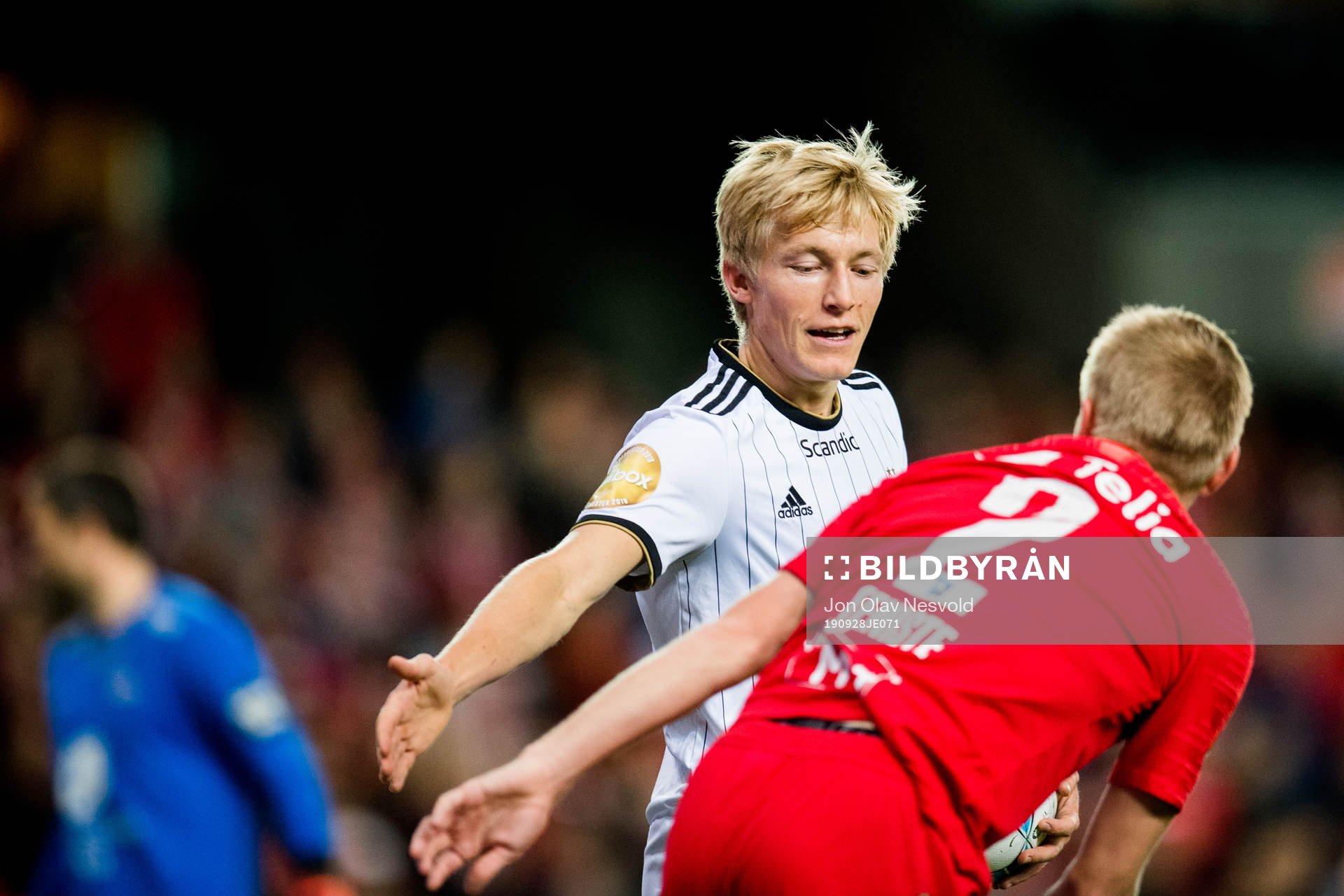 Birger Meling of Rosenborg and Taijo Teniste of Brann