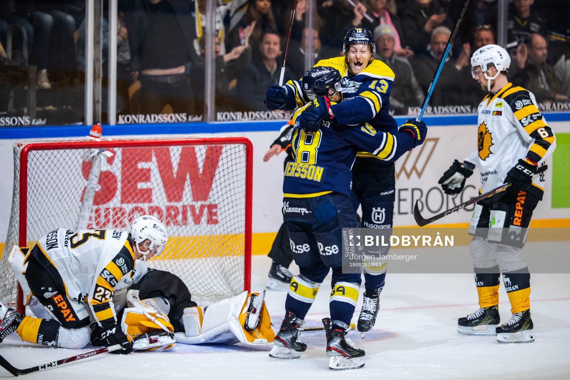 s Oscar Sundh och Joakim Andersson jublar