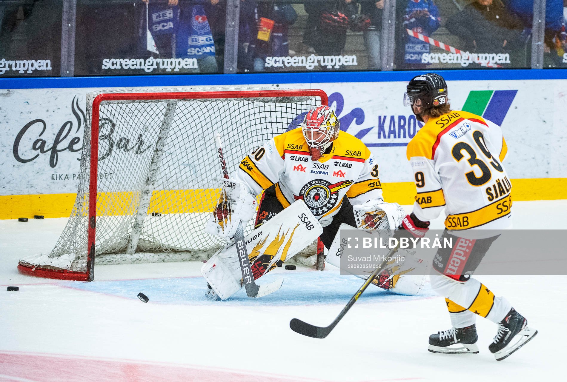 Luleås Pontus Själin och målvakt David Rautio