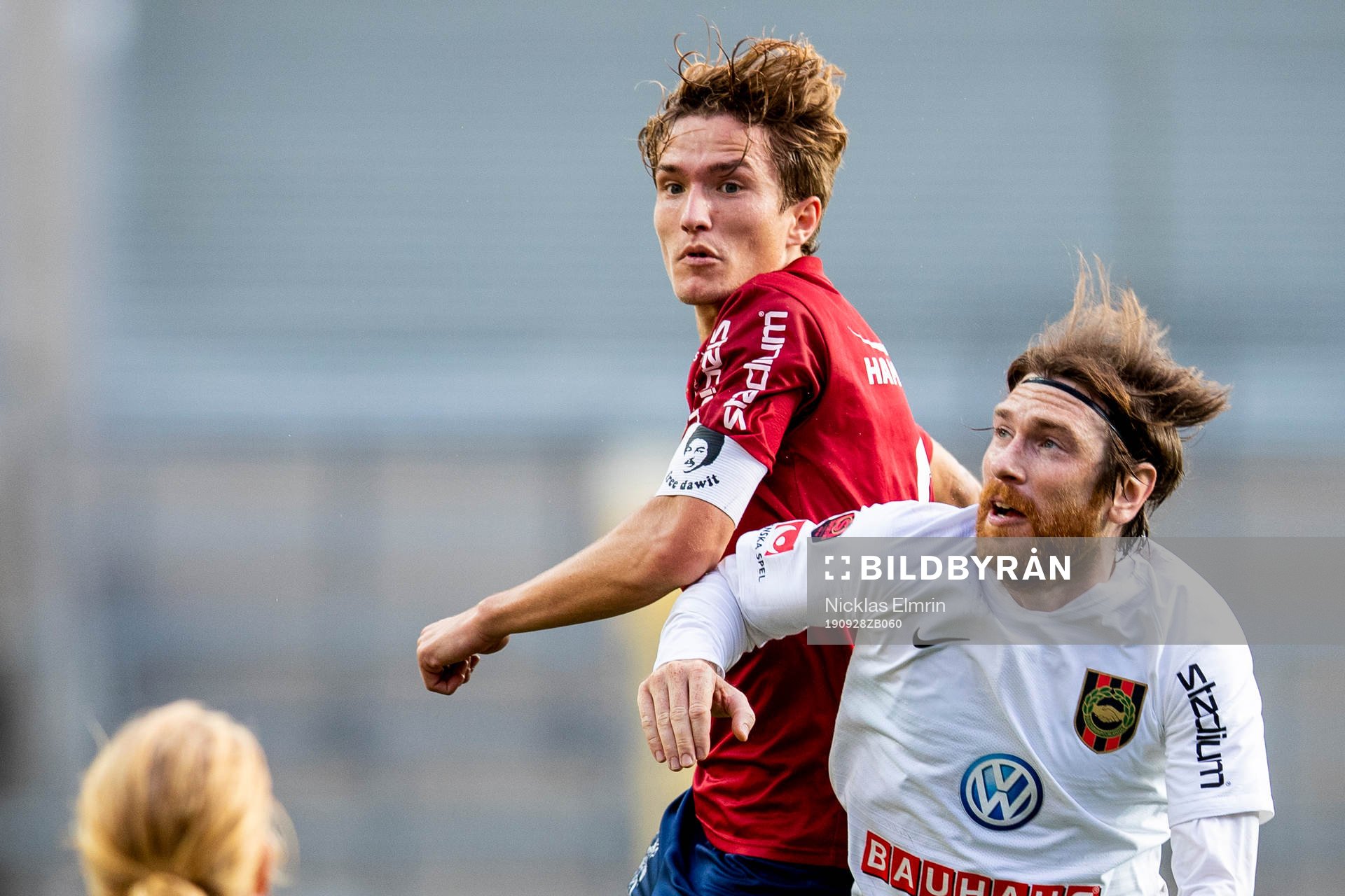 Örgrytes Jakob Lindström mot Brommapojkarnas Marcus Gustafsson under fotbollsmatchen i Superettan mellan Örgryte och Brommapojkarna den 28 september 2019 i Göteborg.
