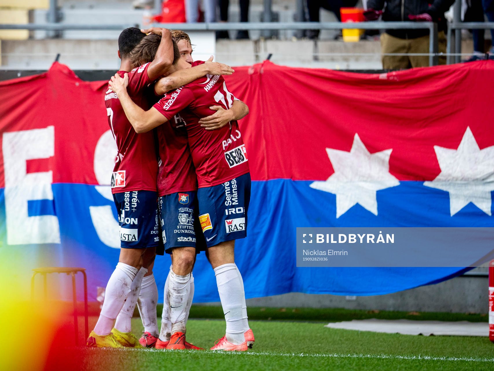 Örgrytes spelare jublar efter Daniel Paulson 3-1 mål under fotbollsmatchen i Superettan mellan Örgryte och Brommapojkarna den 28 september 2019 i Göteborg.