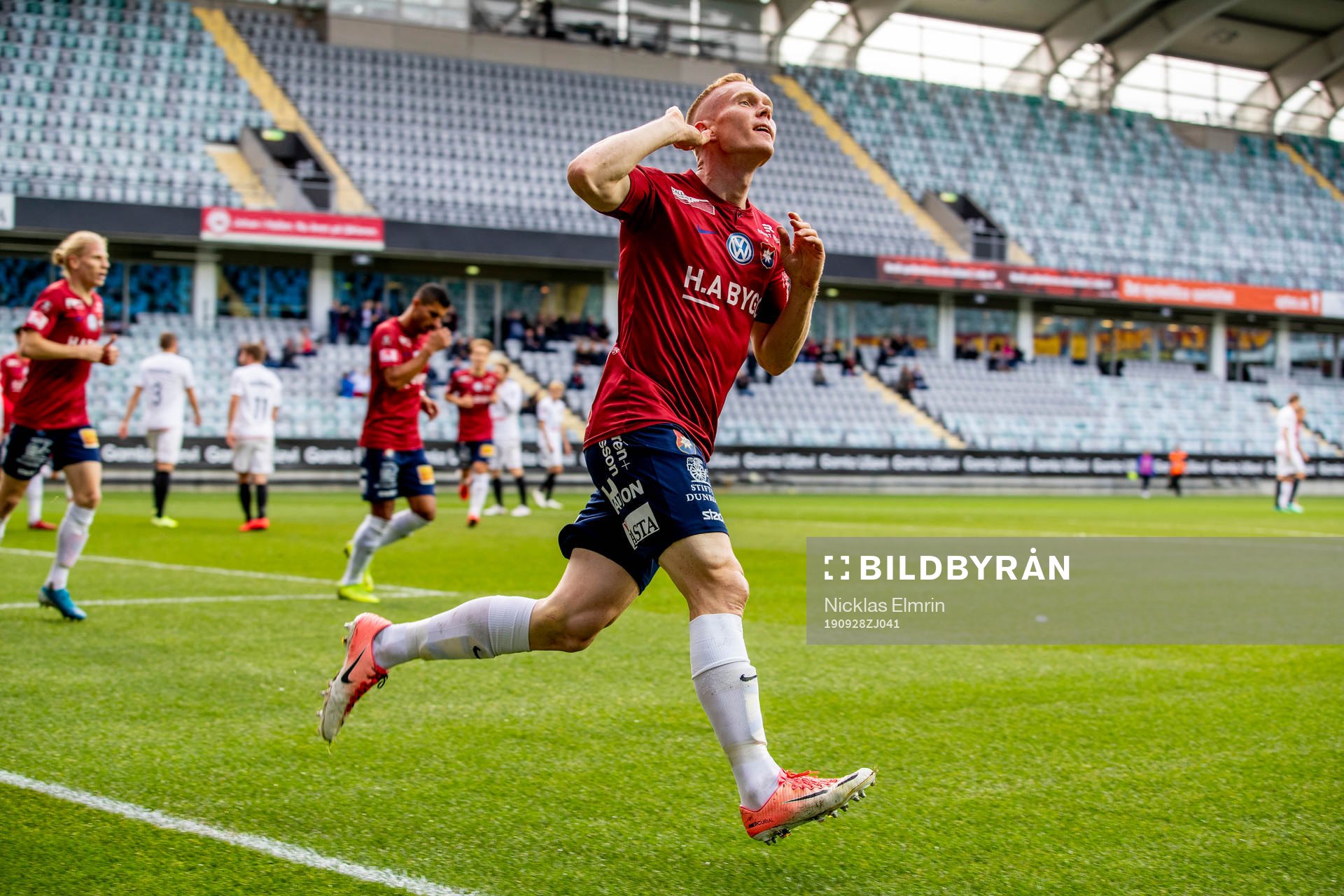 Örgrytes David Engström jublar efter 1-1 målet under fotbollsmatchen i Superettan mellan Örgryte och Brommapojkarna den 28 september 2019 i Göteborg.