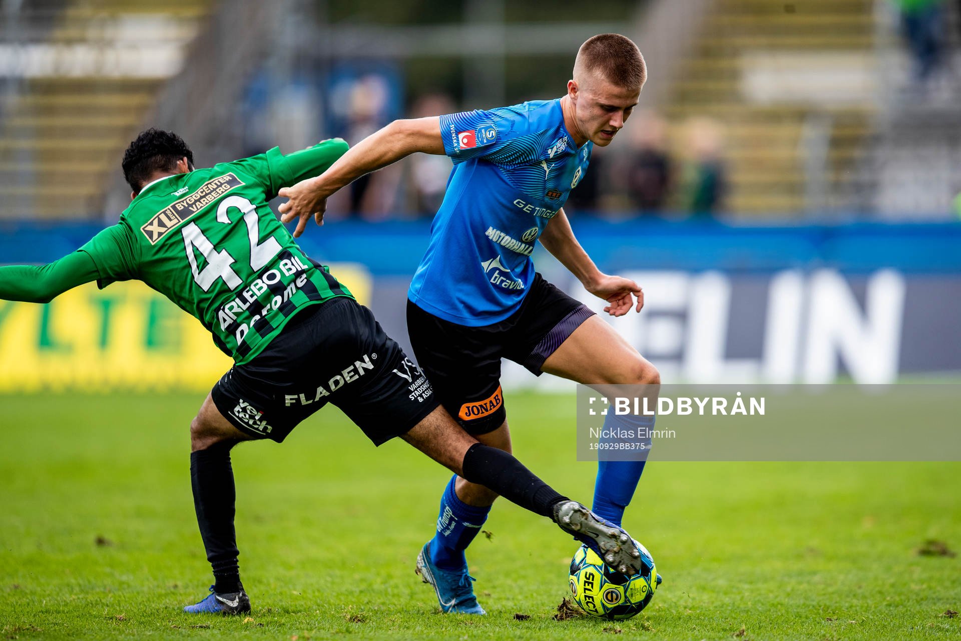 Halmstads Erik Ahlstrand mot Varbergs Keanin Ayer Boya