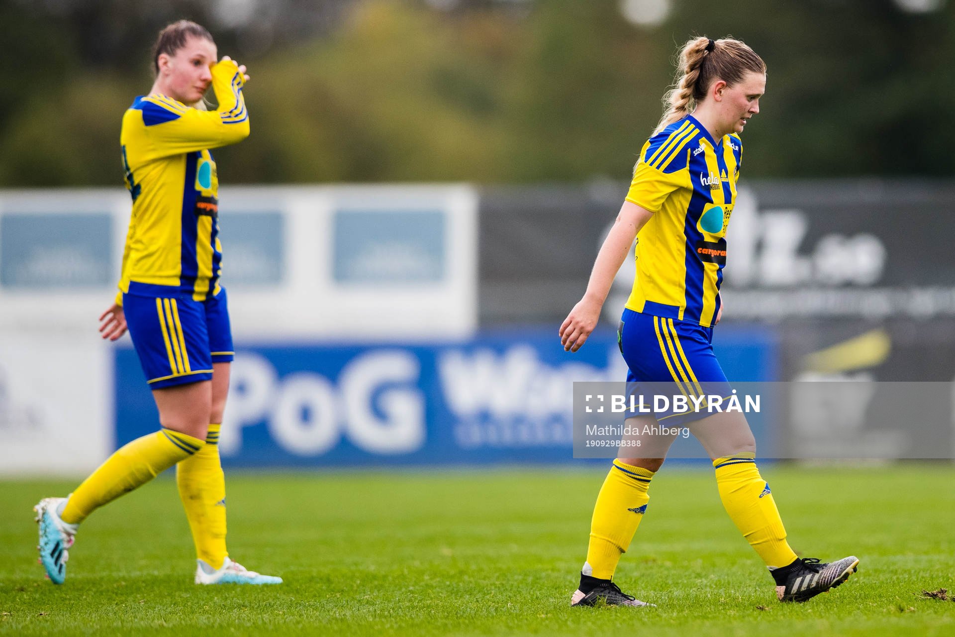 Eskilsminnes Kajsa Conradsen och Kajsa Arthursson deppar
