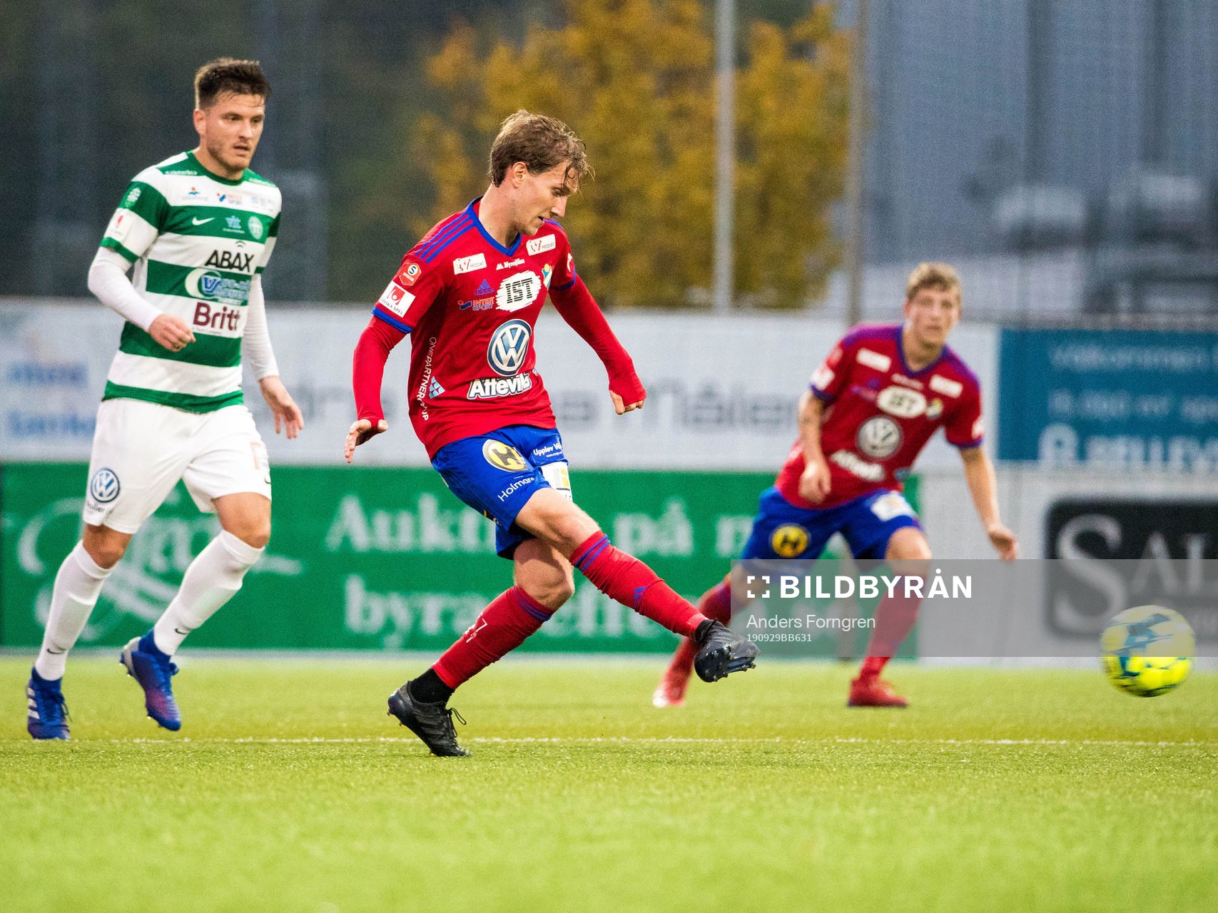 Västerås Emir Smajic och Östers Oliver Silverholt