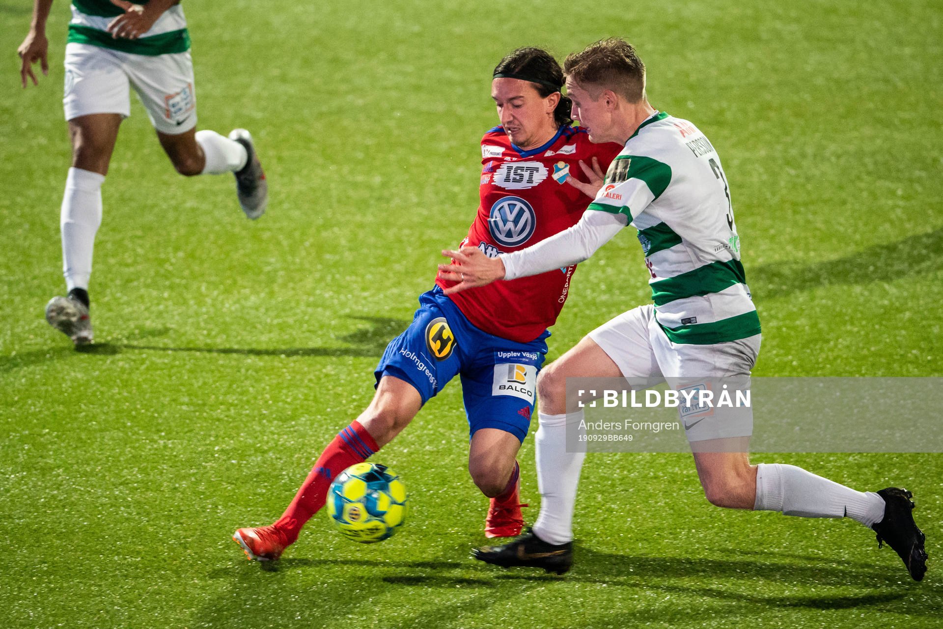 Östers Mattias Pavic och Västerås Dennis Persson