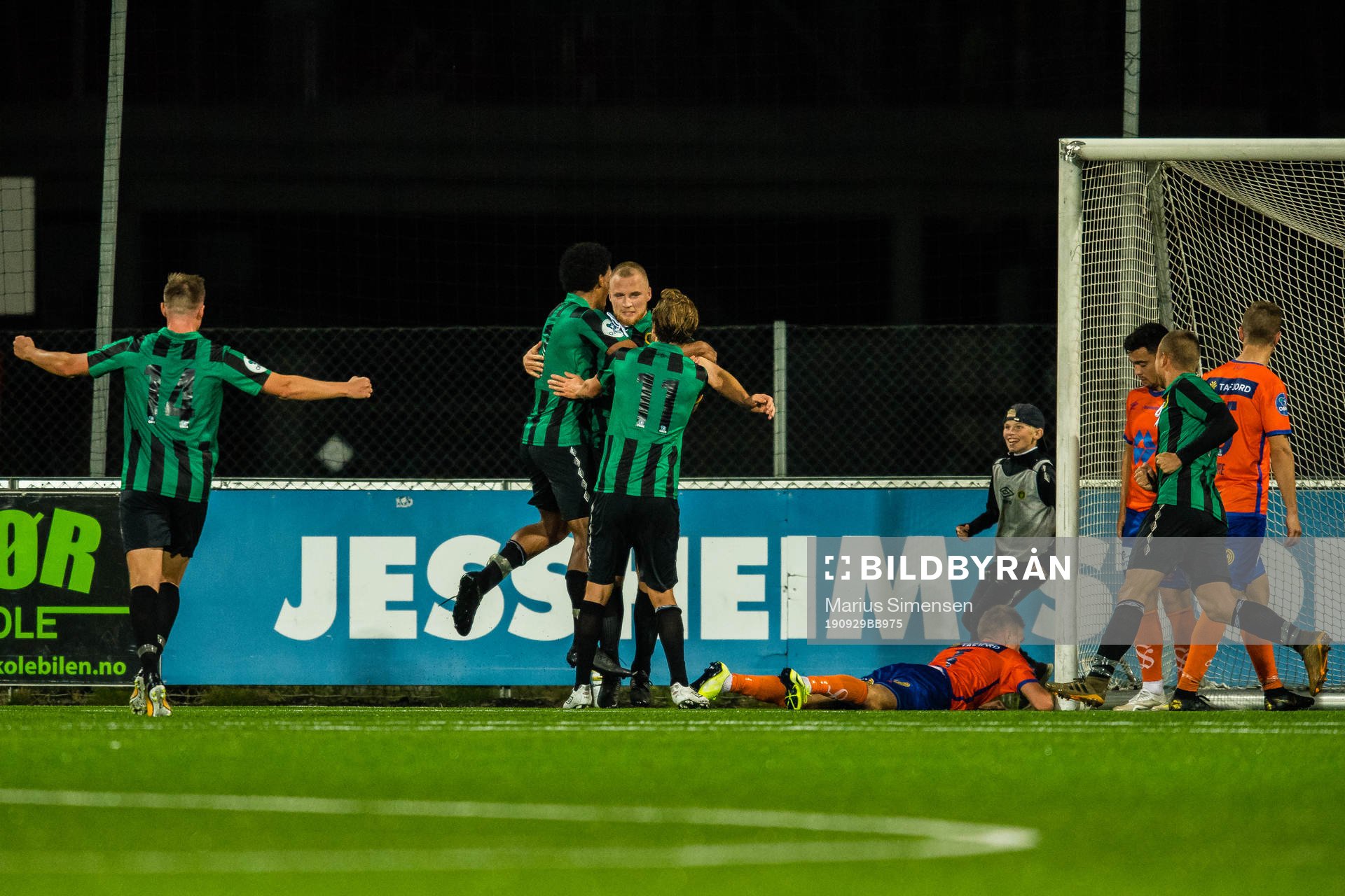 Espen Bjørnsen Garnås of Ull/Kisa celebrates