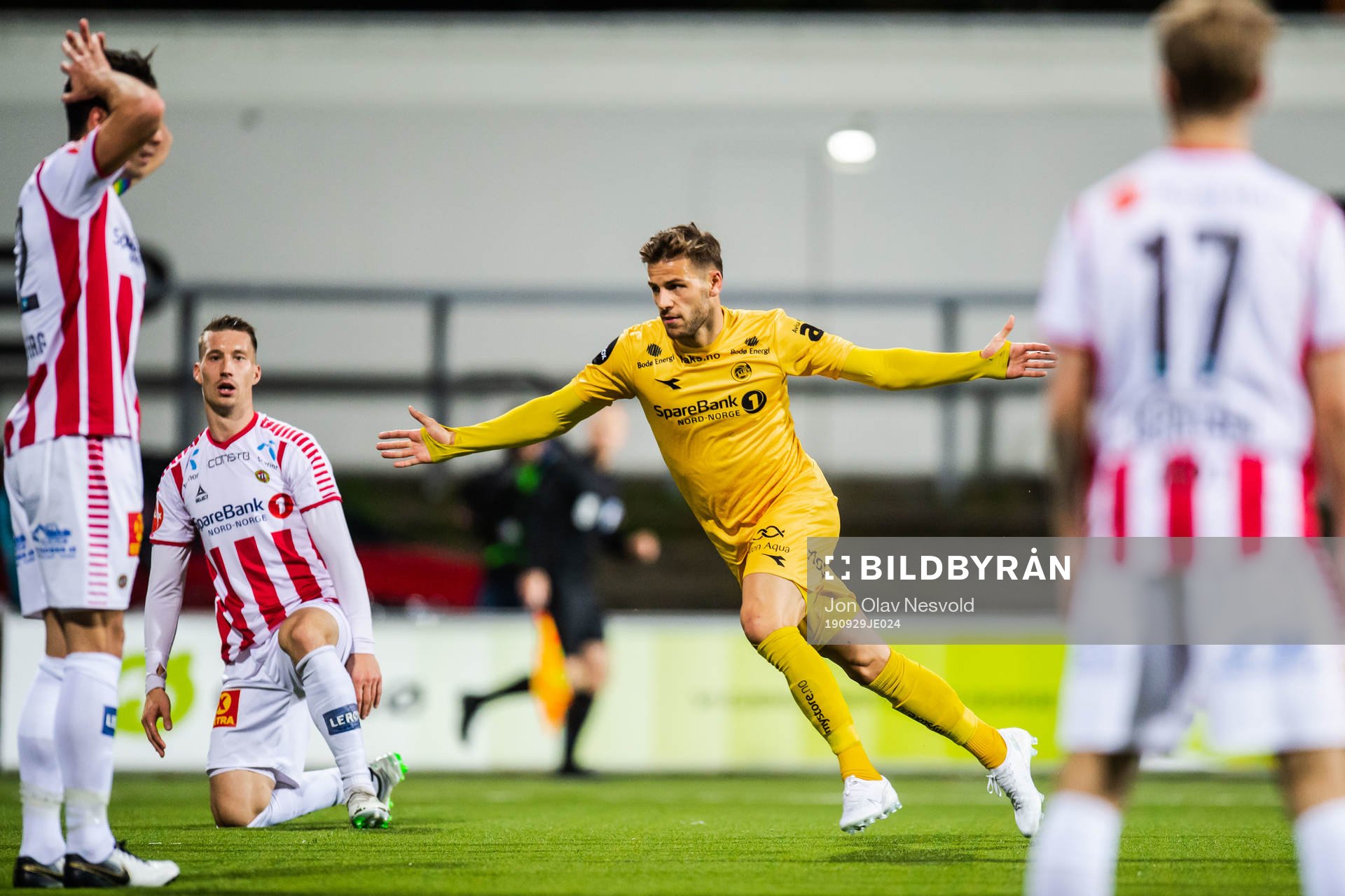 Simen Wangberg of Tromsø look dejected while Philip