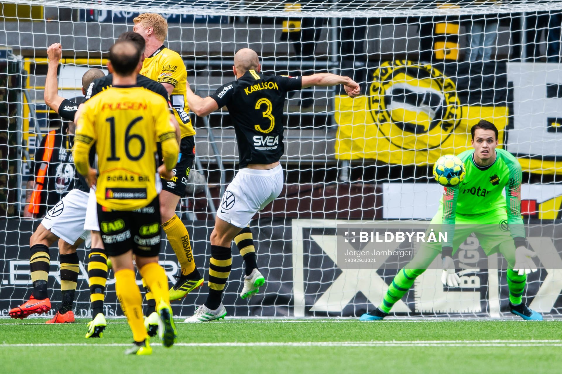 s målvakt Oscar Linnér