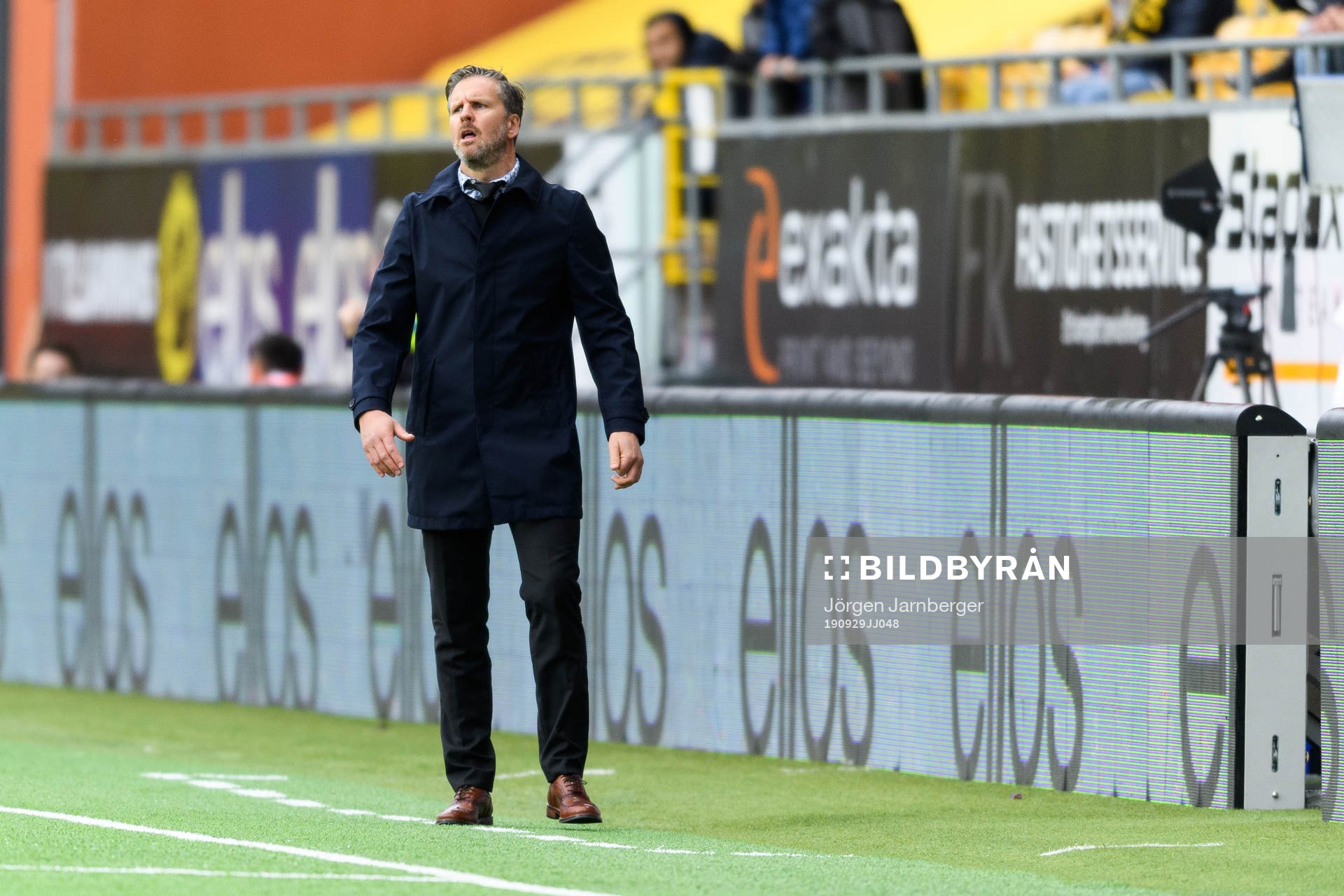 s tränare Rikard Norling deppar