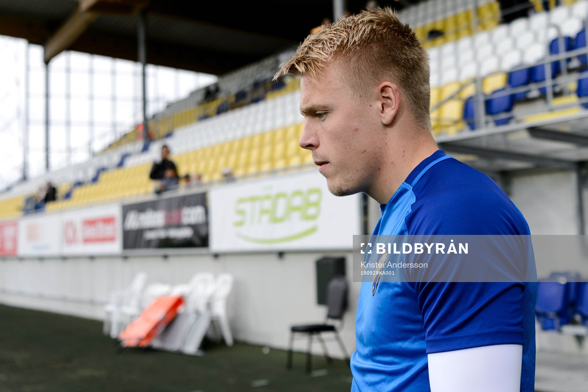 IFK Norrköpings målvakt Isak Pettersson före