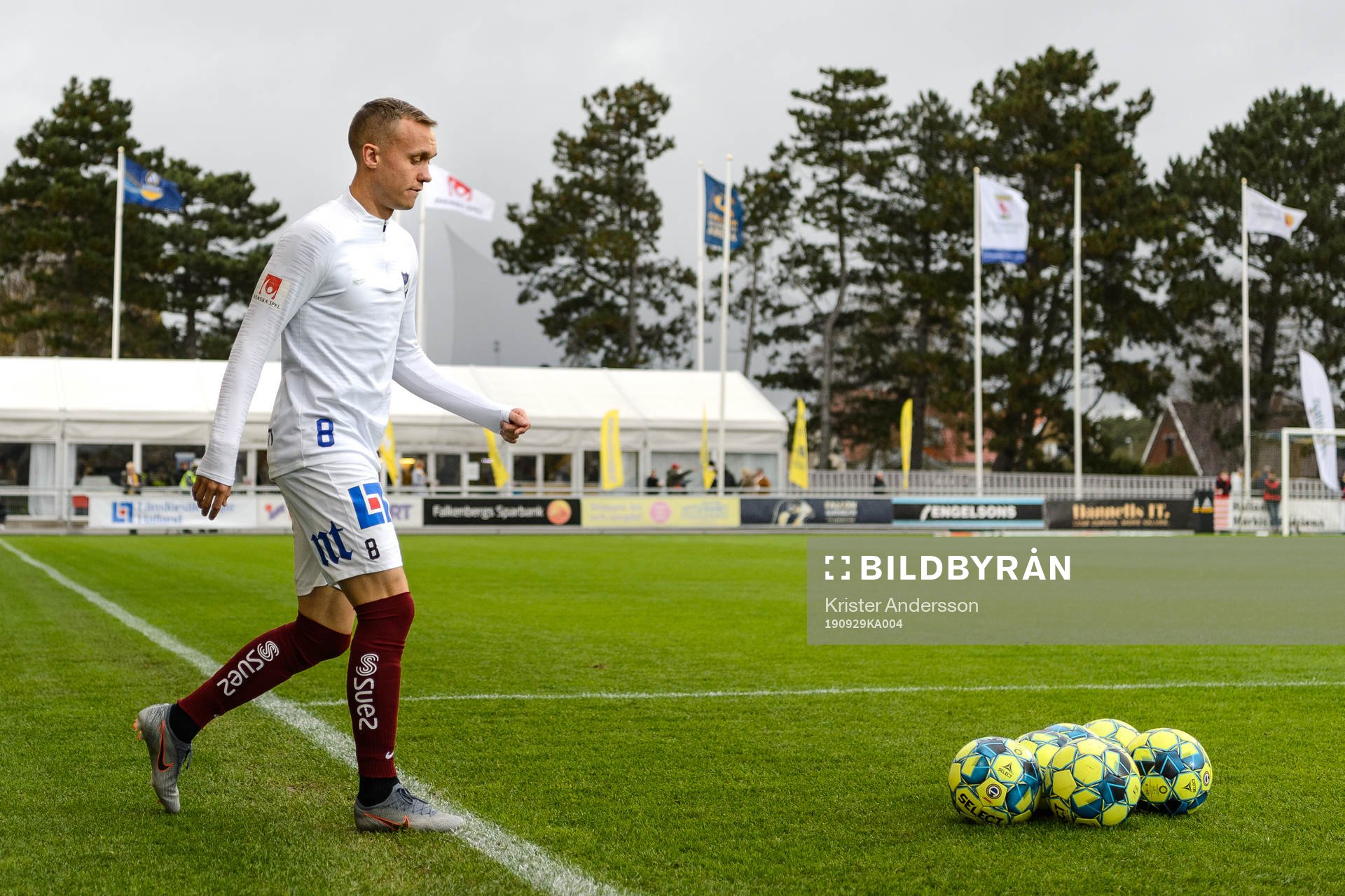 IFK Norrköpings Gudmundur Thórarinsson före