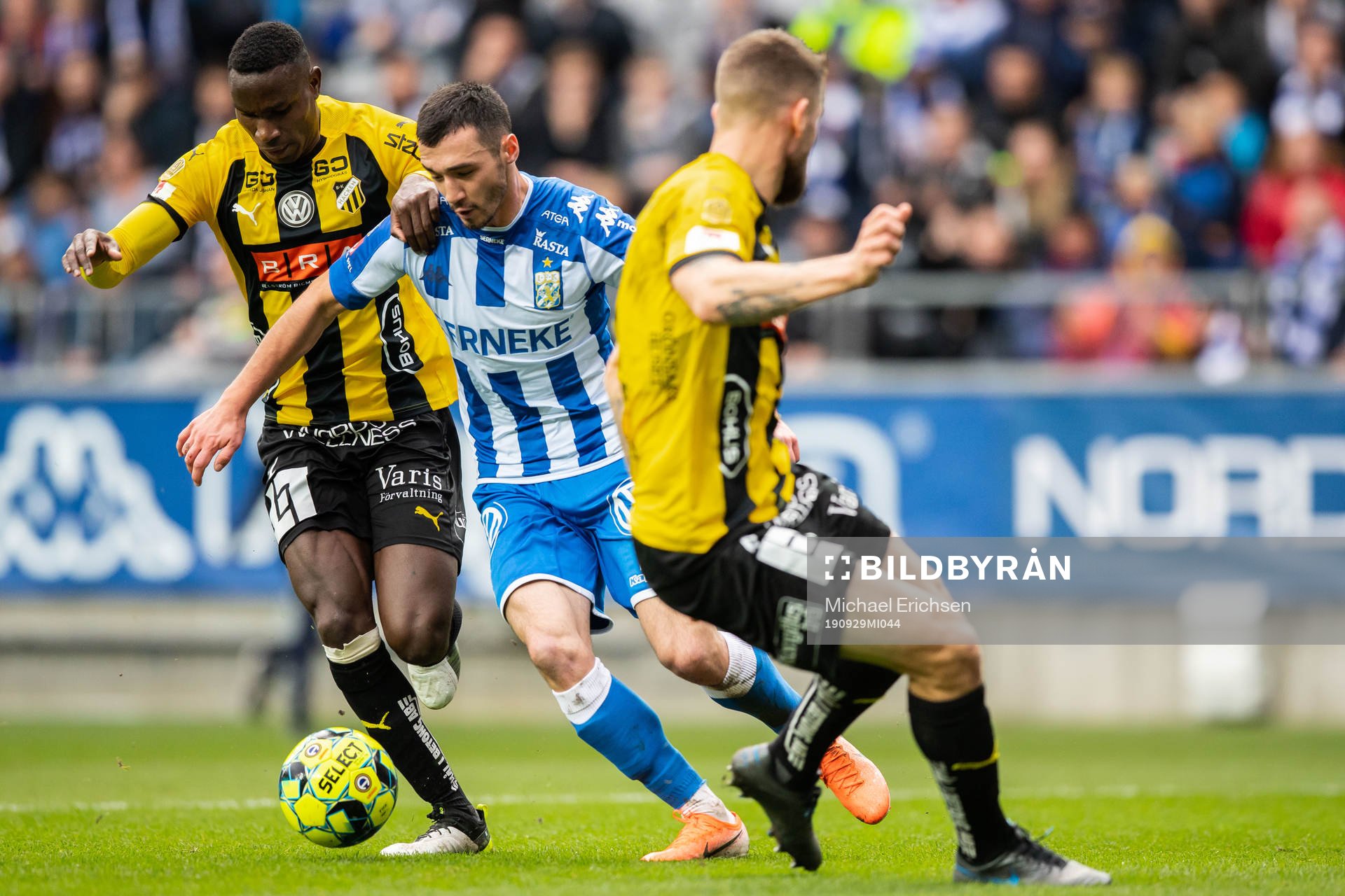 Häckens Godswill Ekpolo och Joona Toivio mot IFK