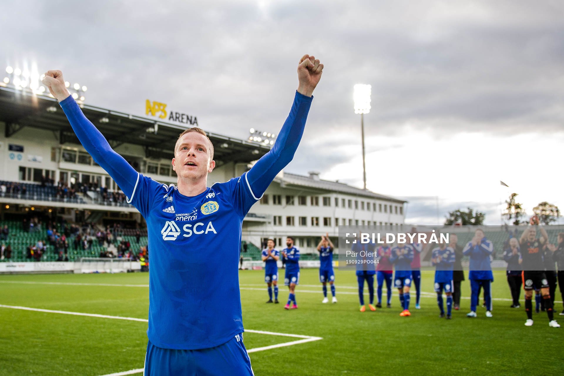 Sundsvalls Tobias Eriksson jublar