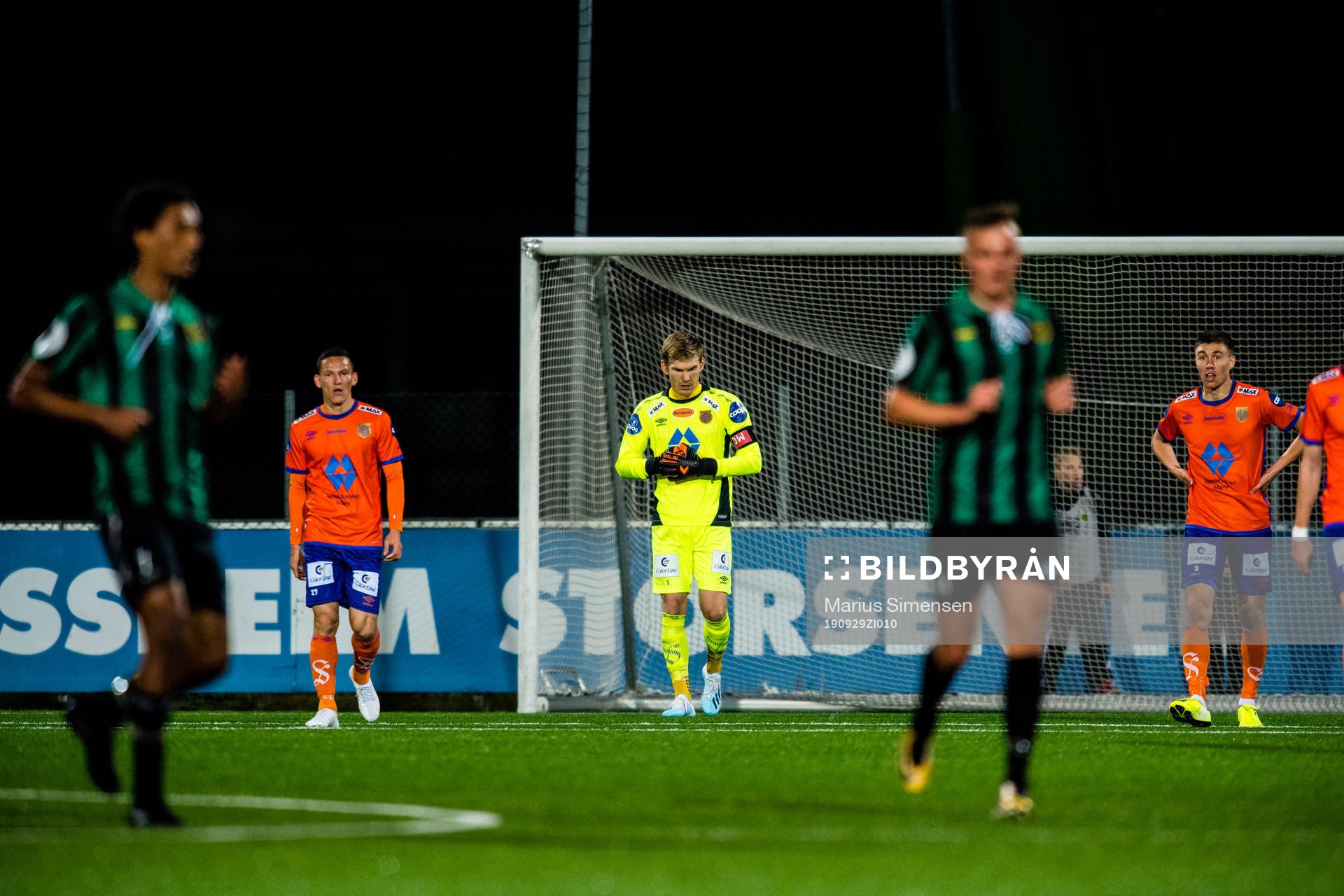 Wilmer Jesus Azofeifa Valverde, Goalkeeper Andreas Lie and