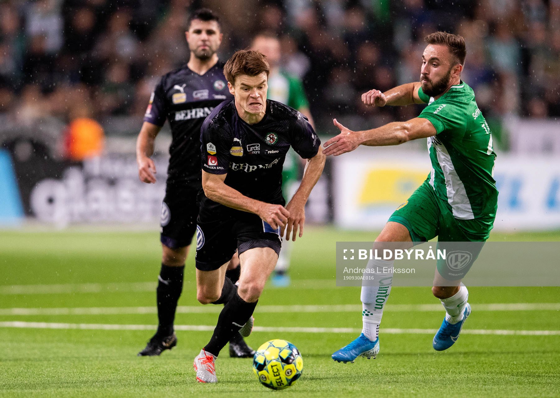 Örebros Albin Granlund och Hammarbys Muamer Tankovic