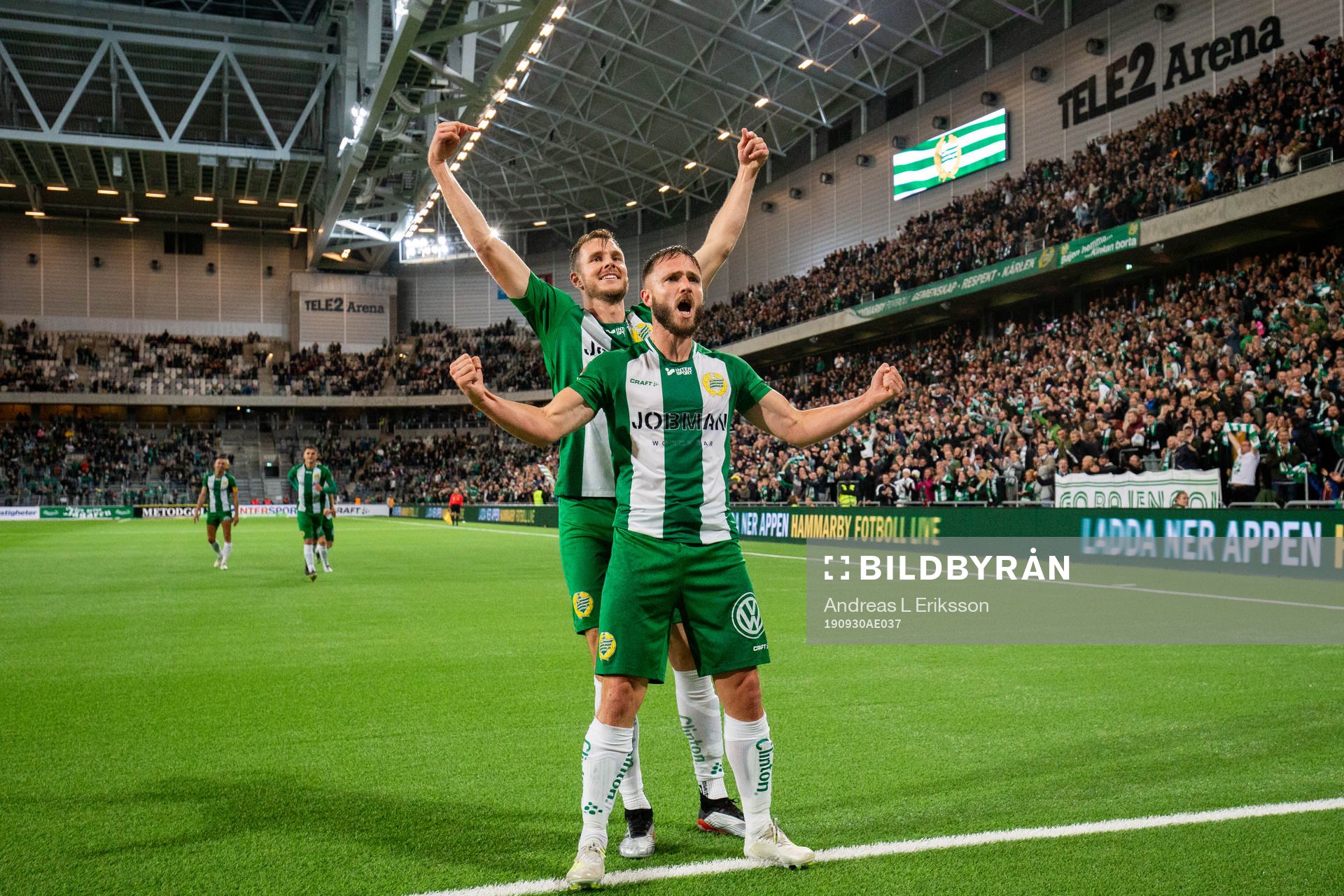 Hammarbys Richard Magyar jublar med Mats Solheim efter 5-1 målet under fotbollsmatchen i Allsvenskan mellan Hammarby och Örebro den 30 september 2019 i Stockholm. 
