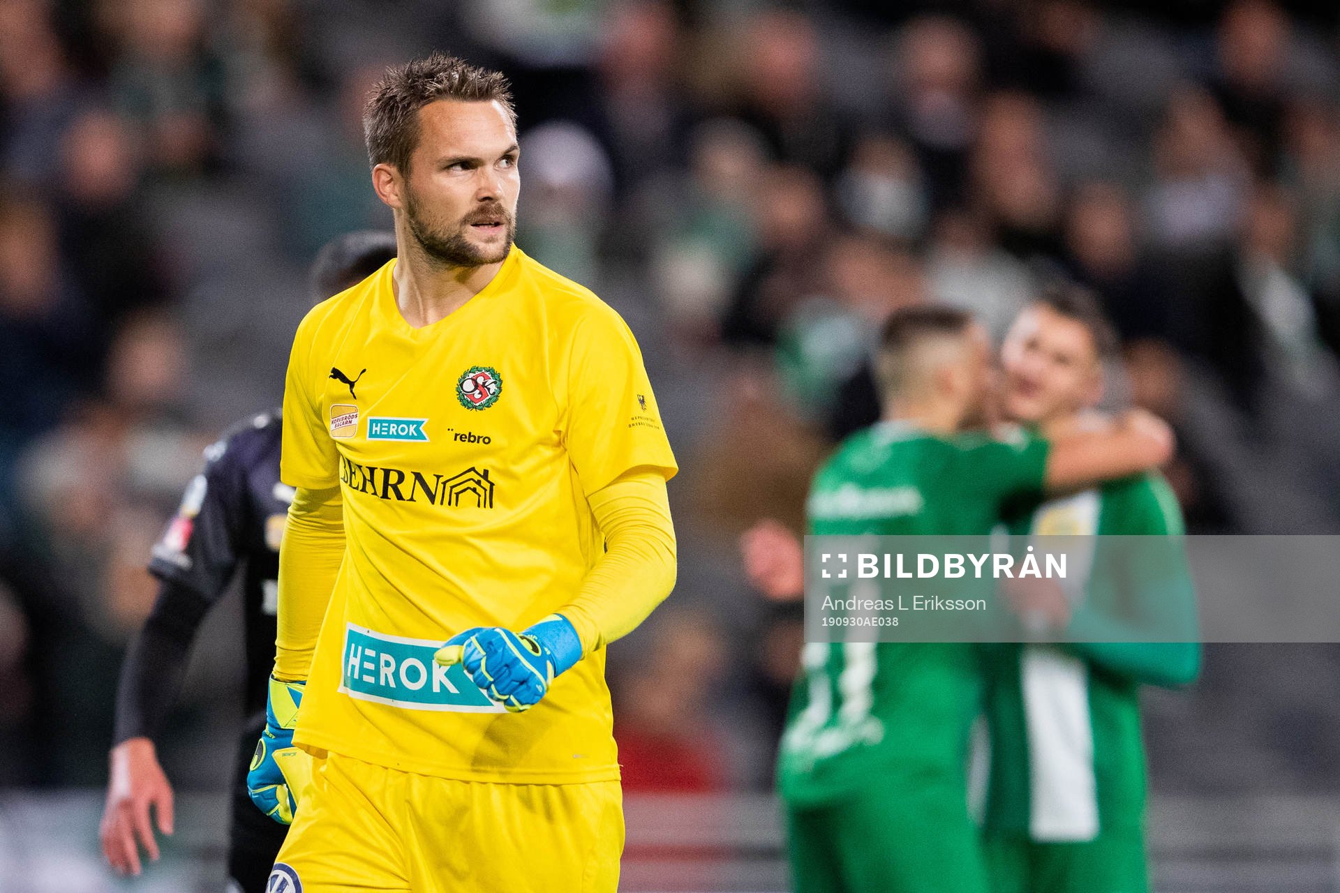 Örebros målvakt Oscar Jansson deppar
