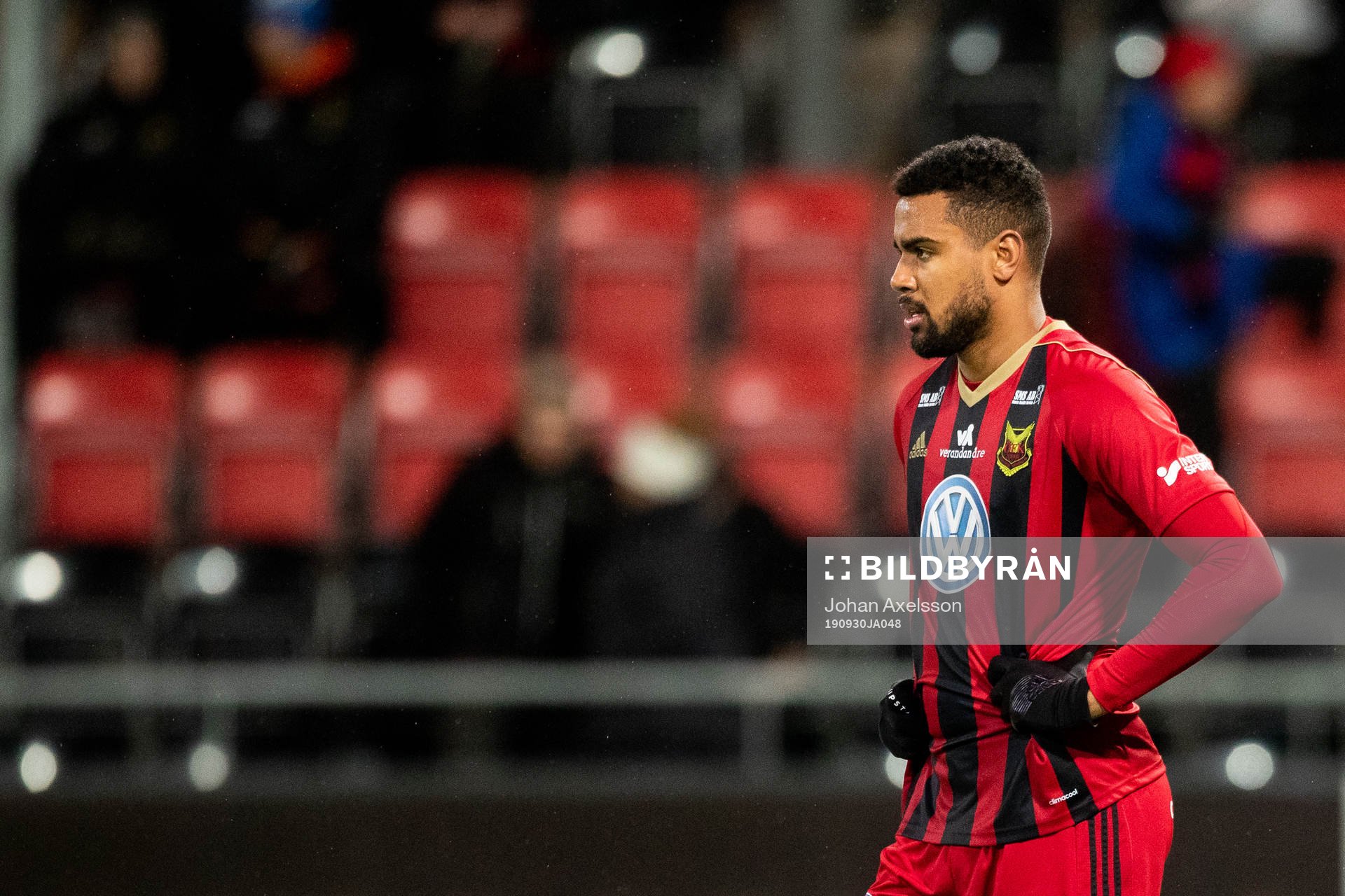 Östersunds Noah Sonko Sundberg deppar