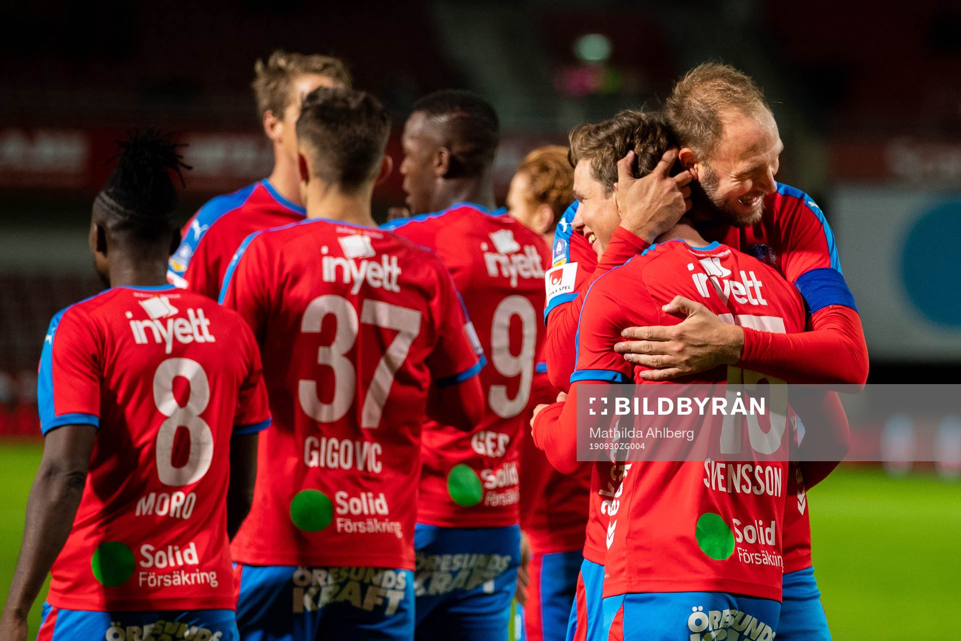 Helsingborgs Andreas Granqvist jublar med Max Svensson