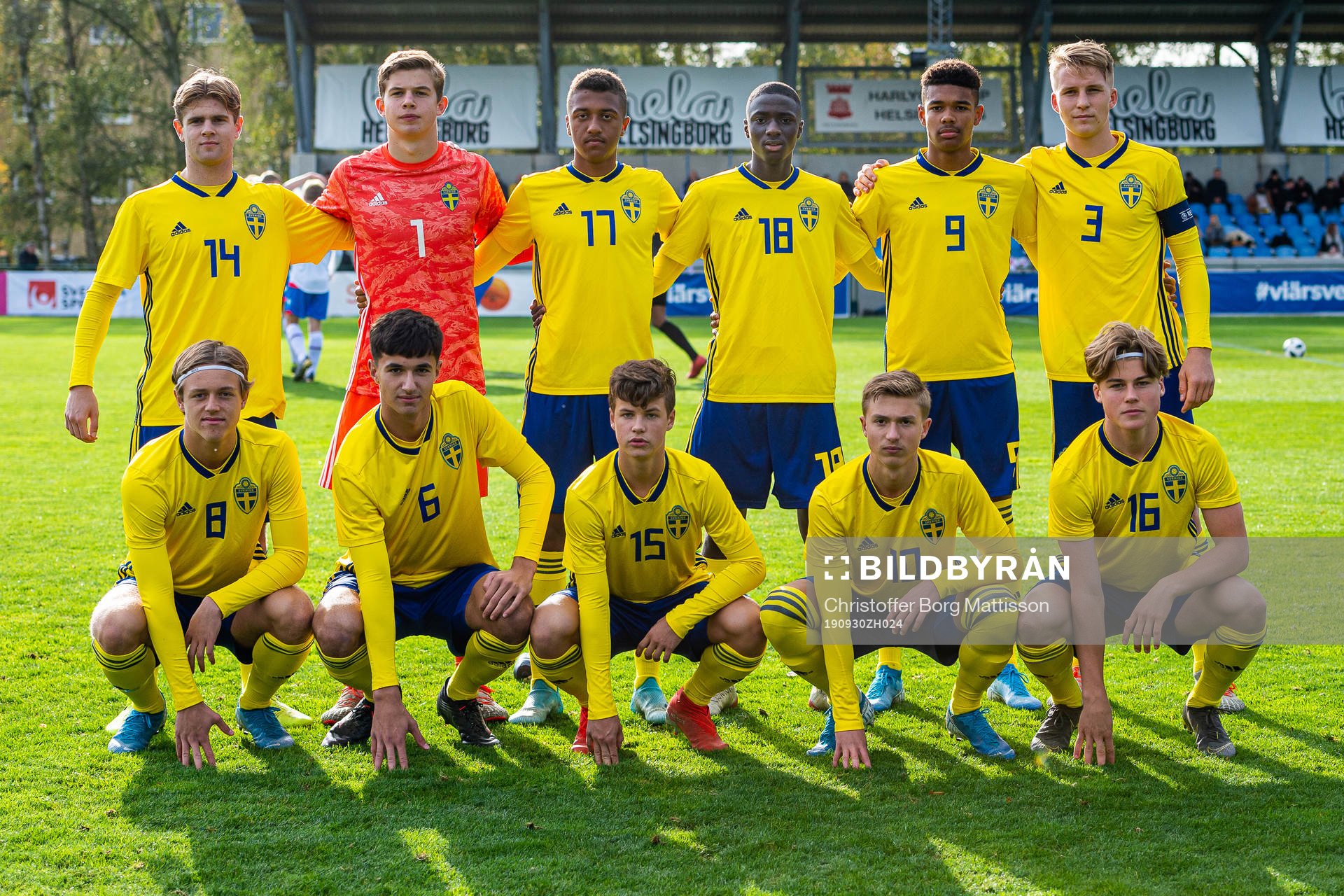 Spelarna står uppställda för en lagbild