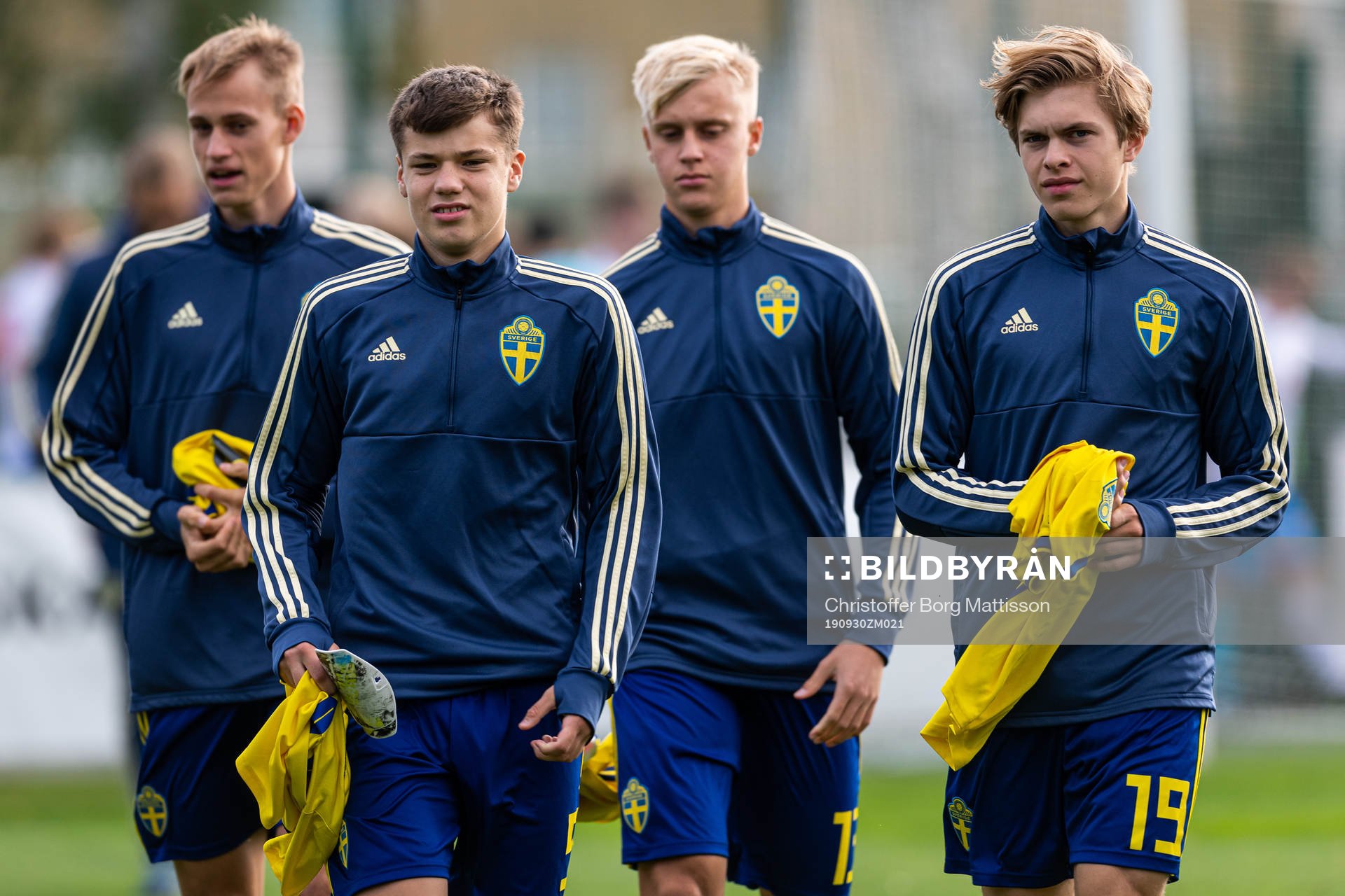 Sveriges Oscar Vilhelmsson, August Karlin, Ludvig Nicklasson och Kristoffer Krebs inför fotbollsmatchen i EM-kvalet för Pojkar 17 mellan Sverige och Färöarna den 30 september 2019 i Helsingborg.