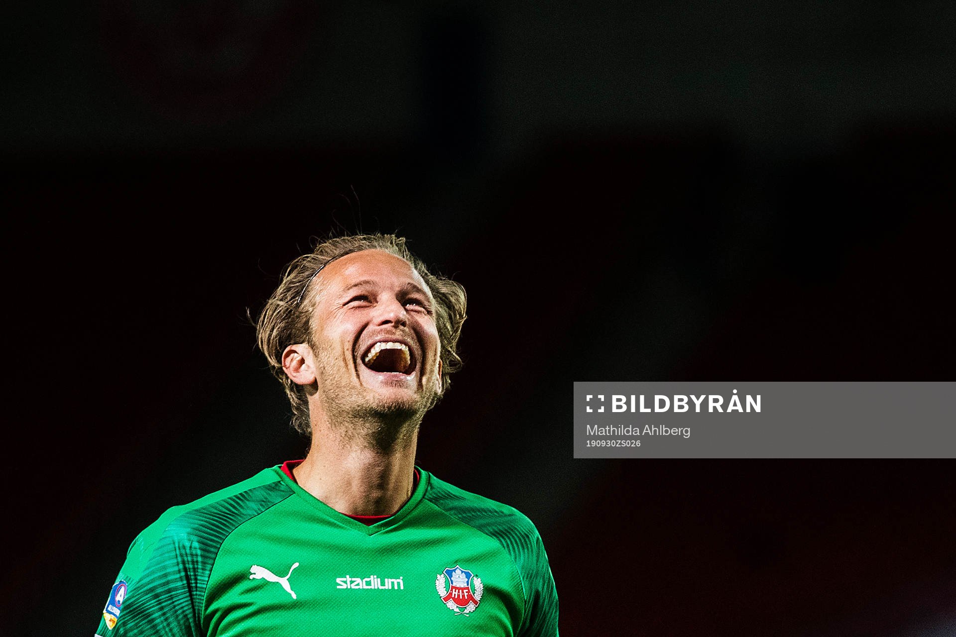 Helsingborgs målvakt Anders Lindegaard jublar