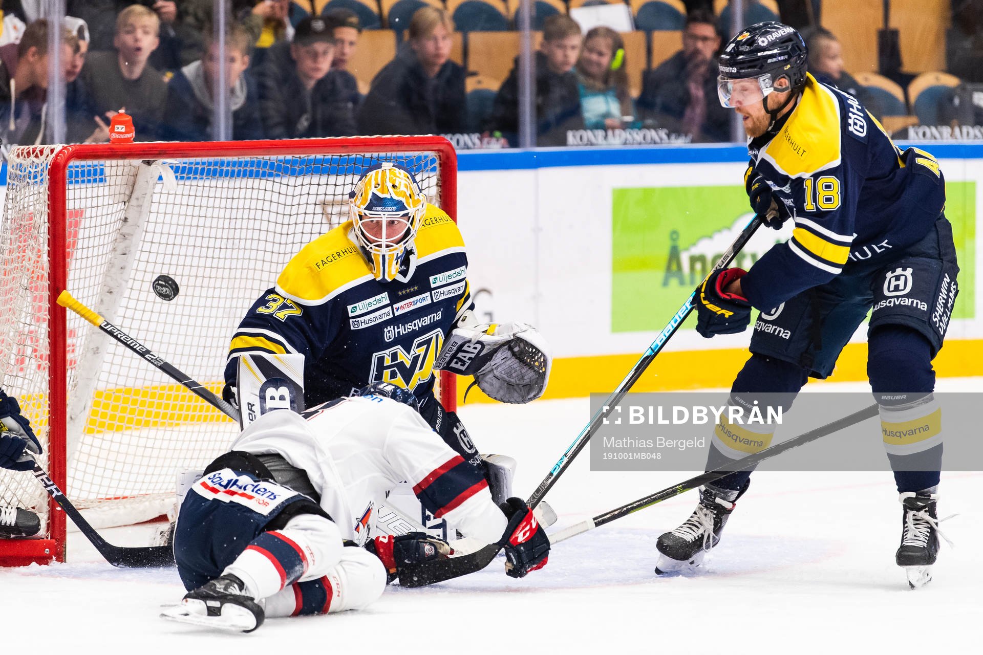 s målvakt Jonas Gunnarsson och Joakim Andersson