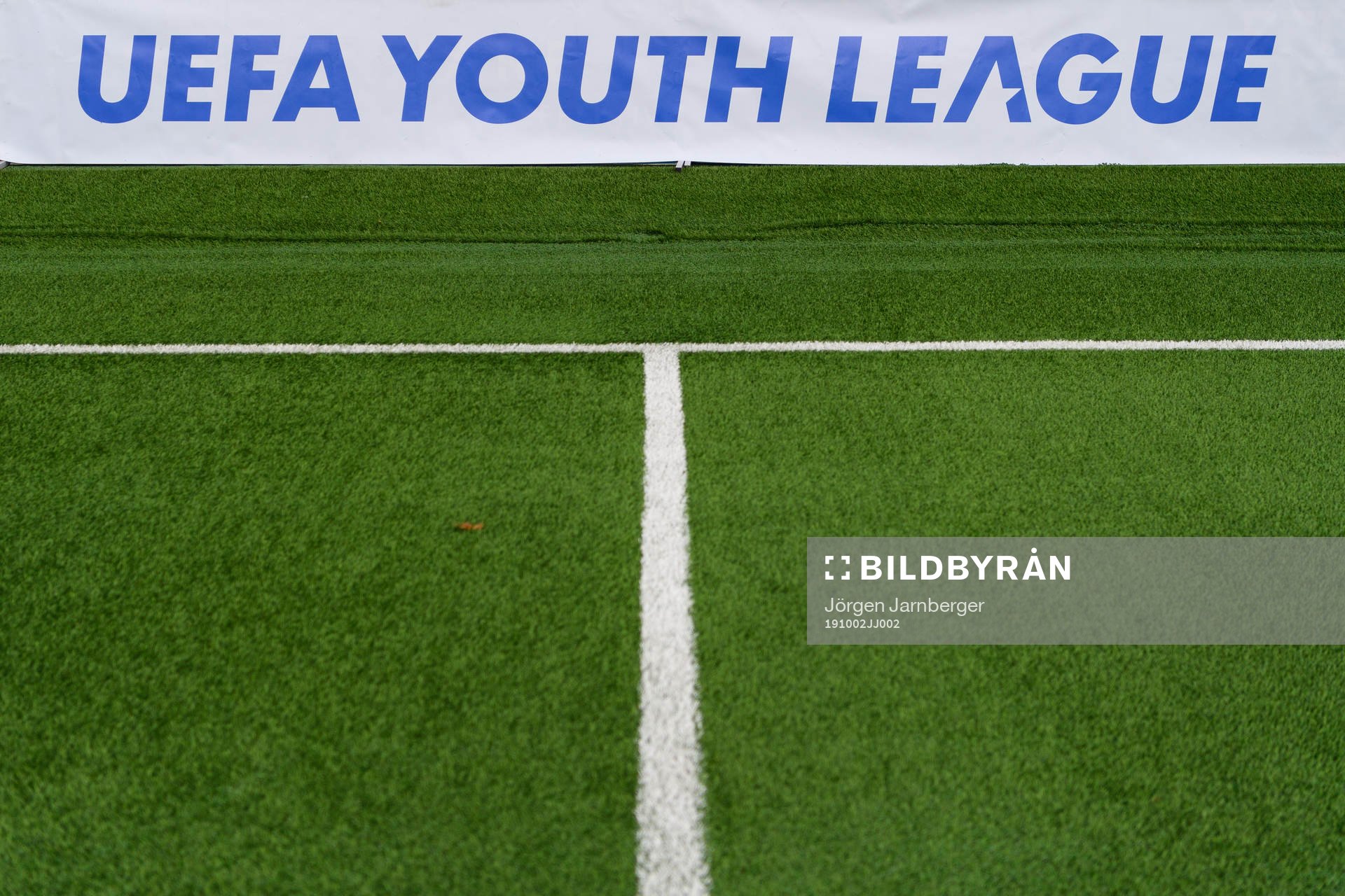 Skylt med UEAF youth league